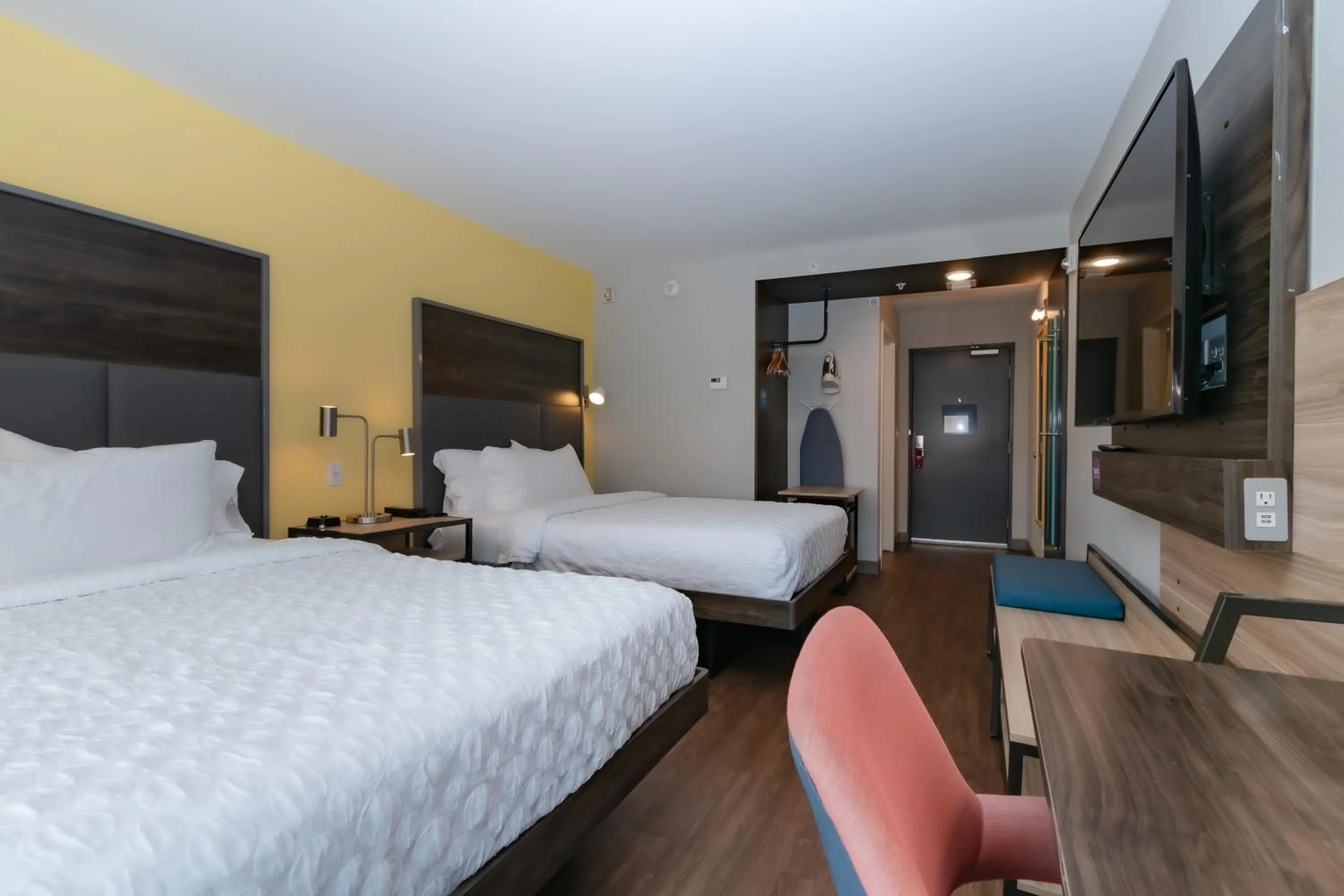 Bedroom, Bed in Tru By Hilton Florida City, Fl