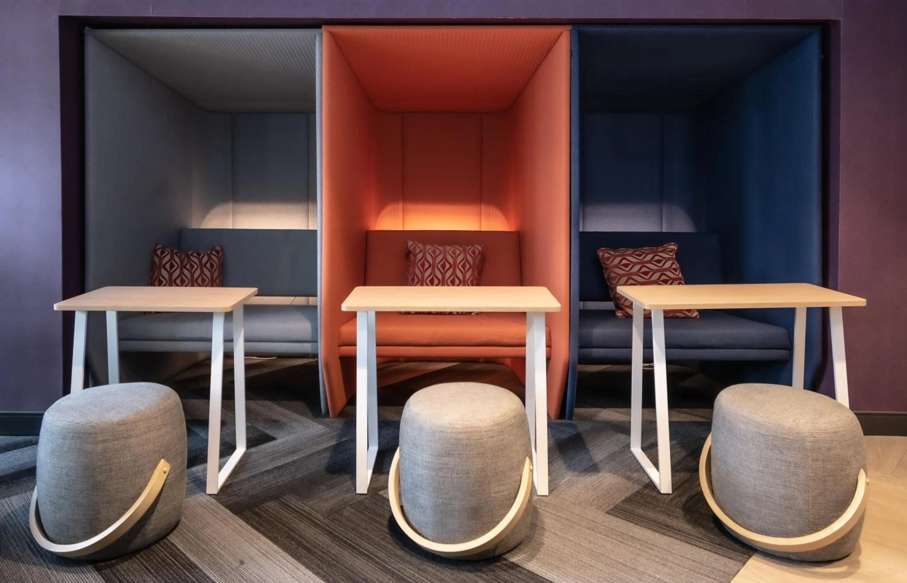 Seating area in Tru By Hilton Florida City, Fl