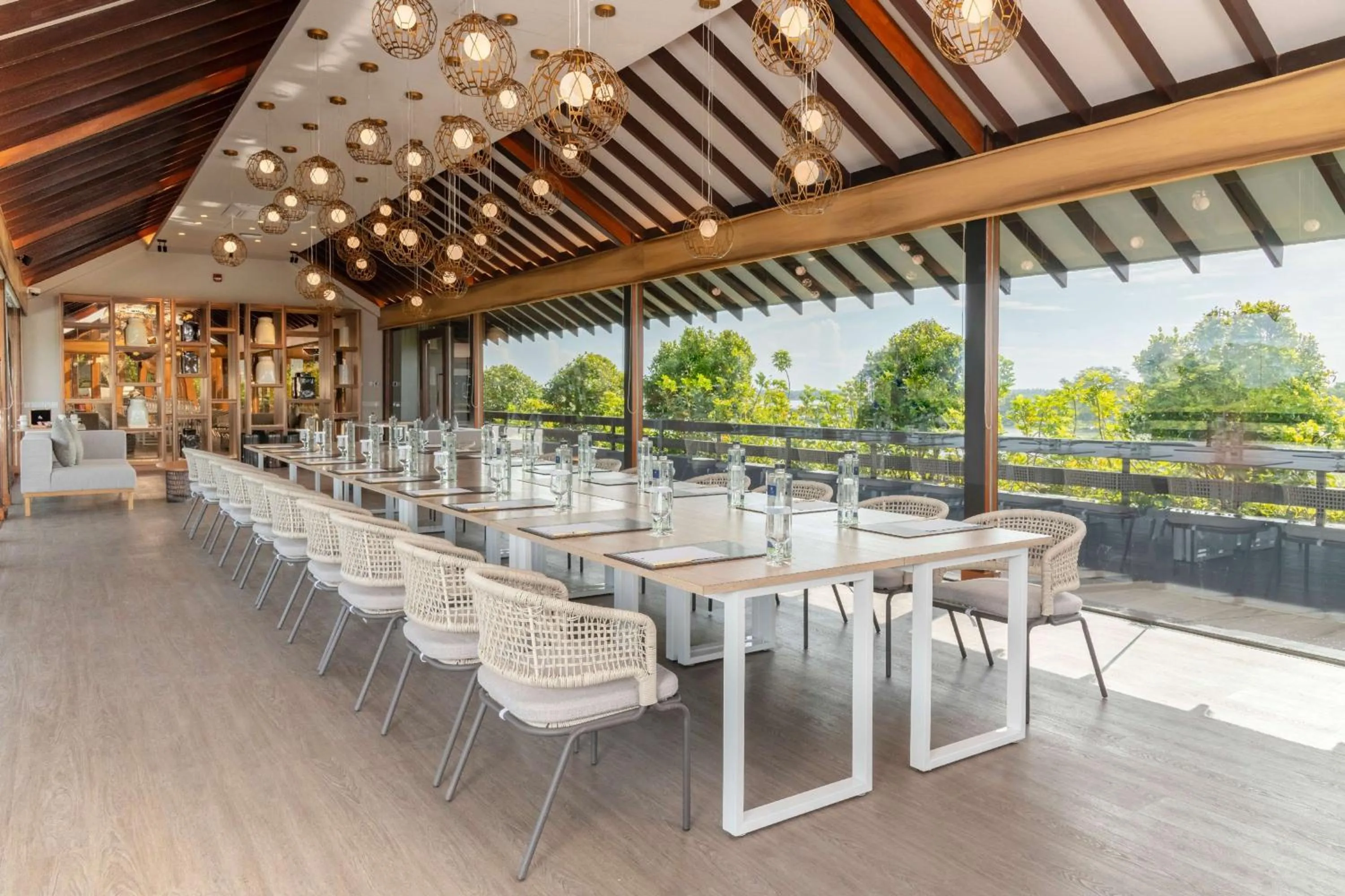 Meeting/conference room in DoubleTree by Hilton Weerawila Rajawarna Resort