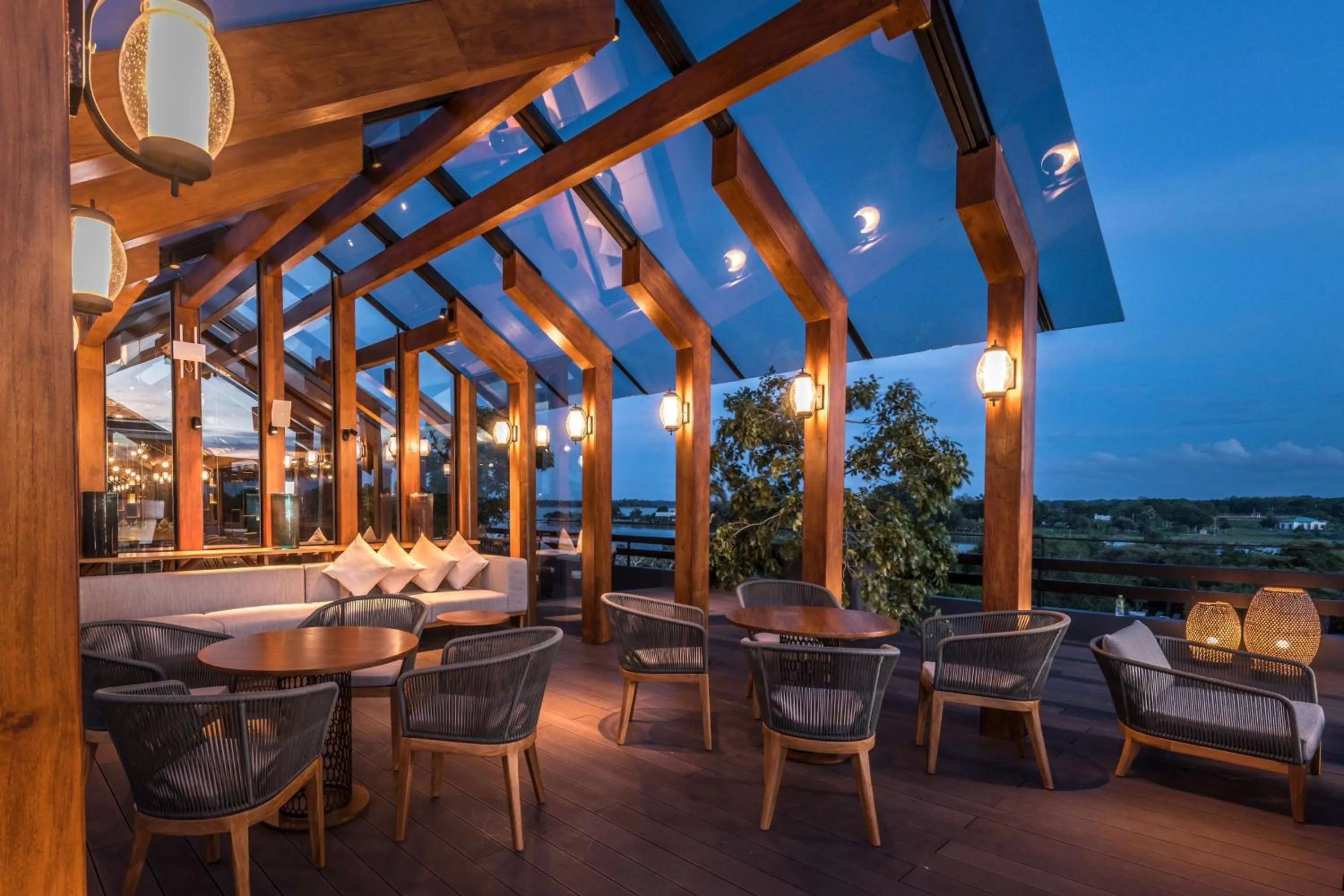 Restaurant/places to eat in DoubleTree by Hilton Weerawila Rajawarna Resort