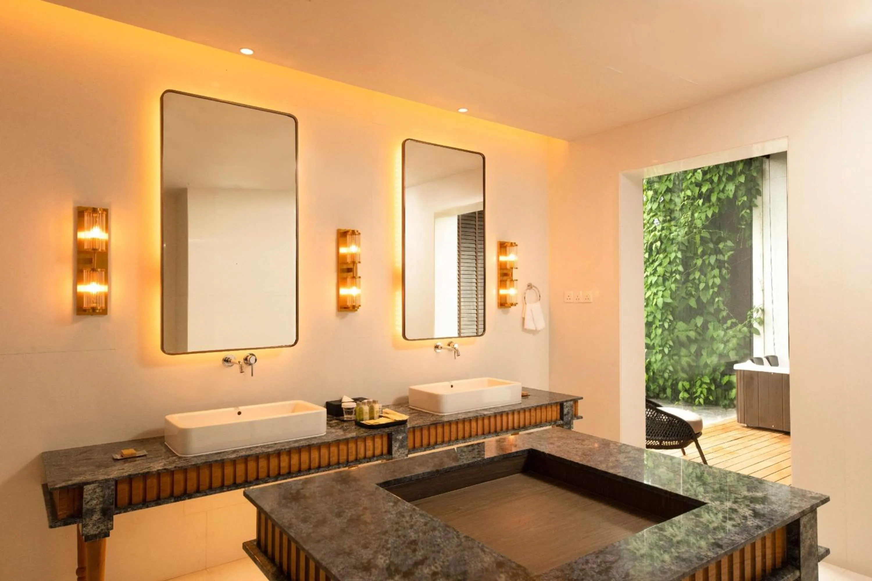 Bathroom in DoubleTree by Hilton Weerawila Rajawarna Resort