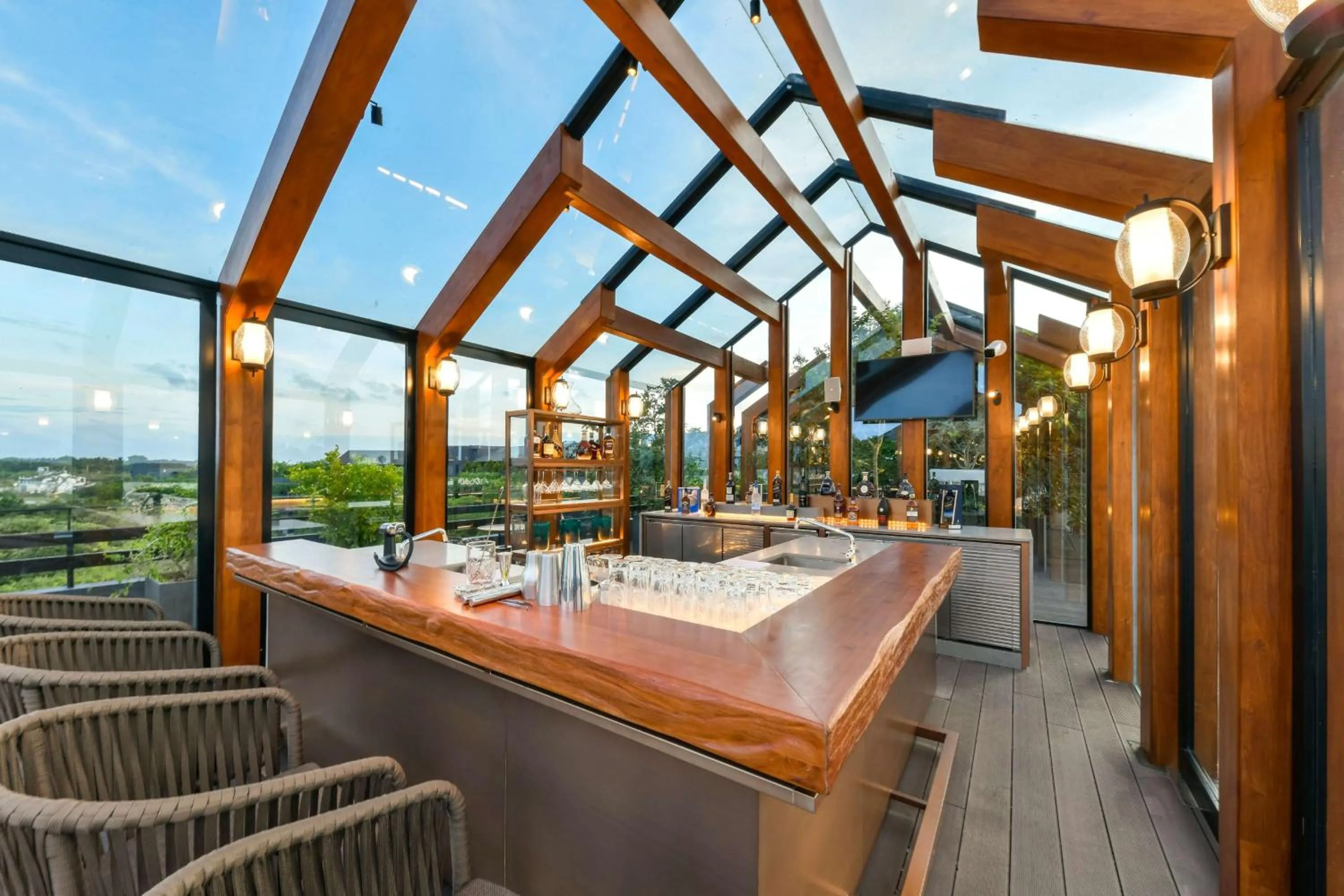 Restaurant/places to eat in DoubleTree by Hilton Weerawila Rajawarna Resort