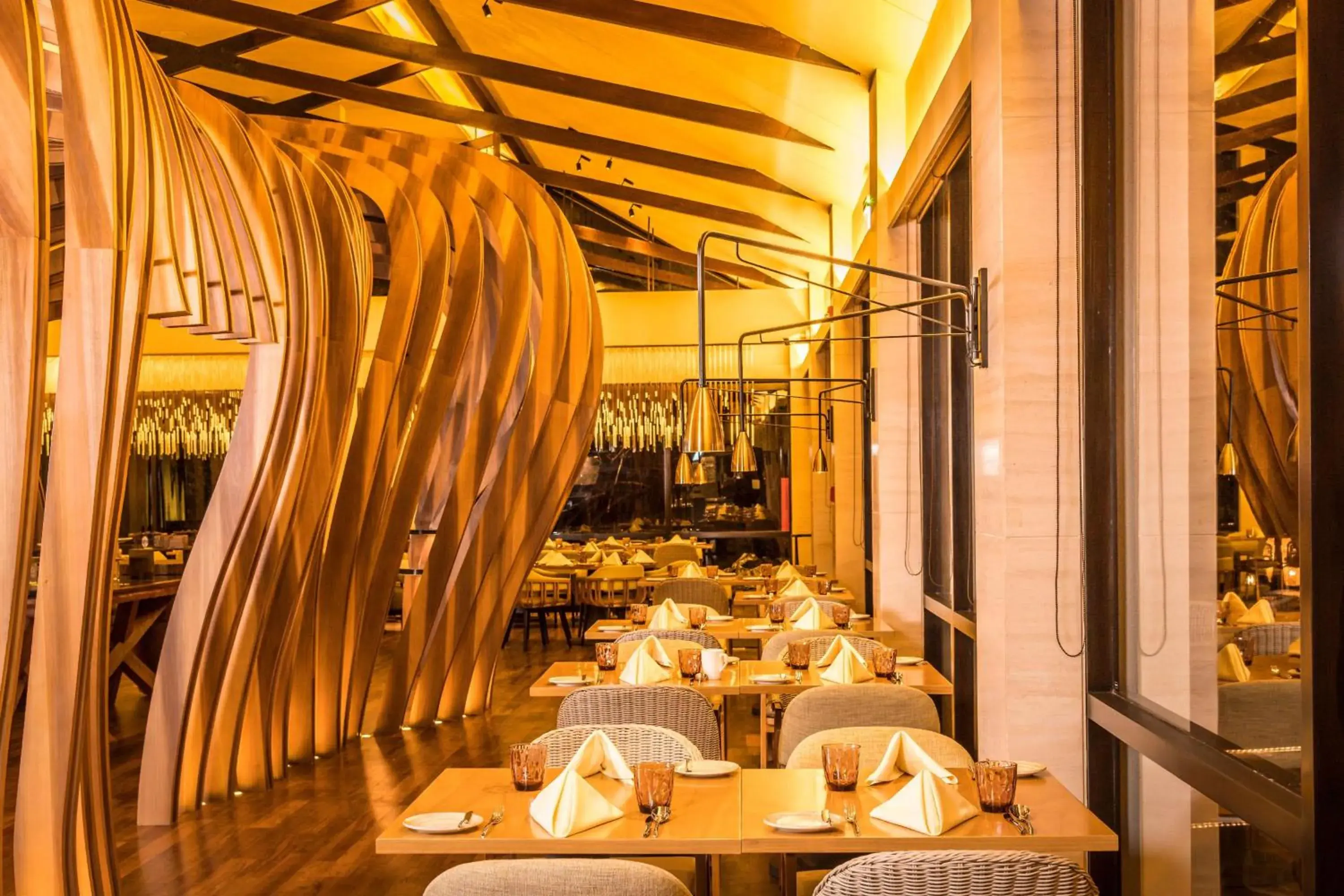 Restaurant/places to eat in DoubleTree by Hilton Weerawila Rajawarna Resort Restaurant/places to eat in DoubleTree by Hilton Weerawila Rajawarna Resort