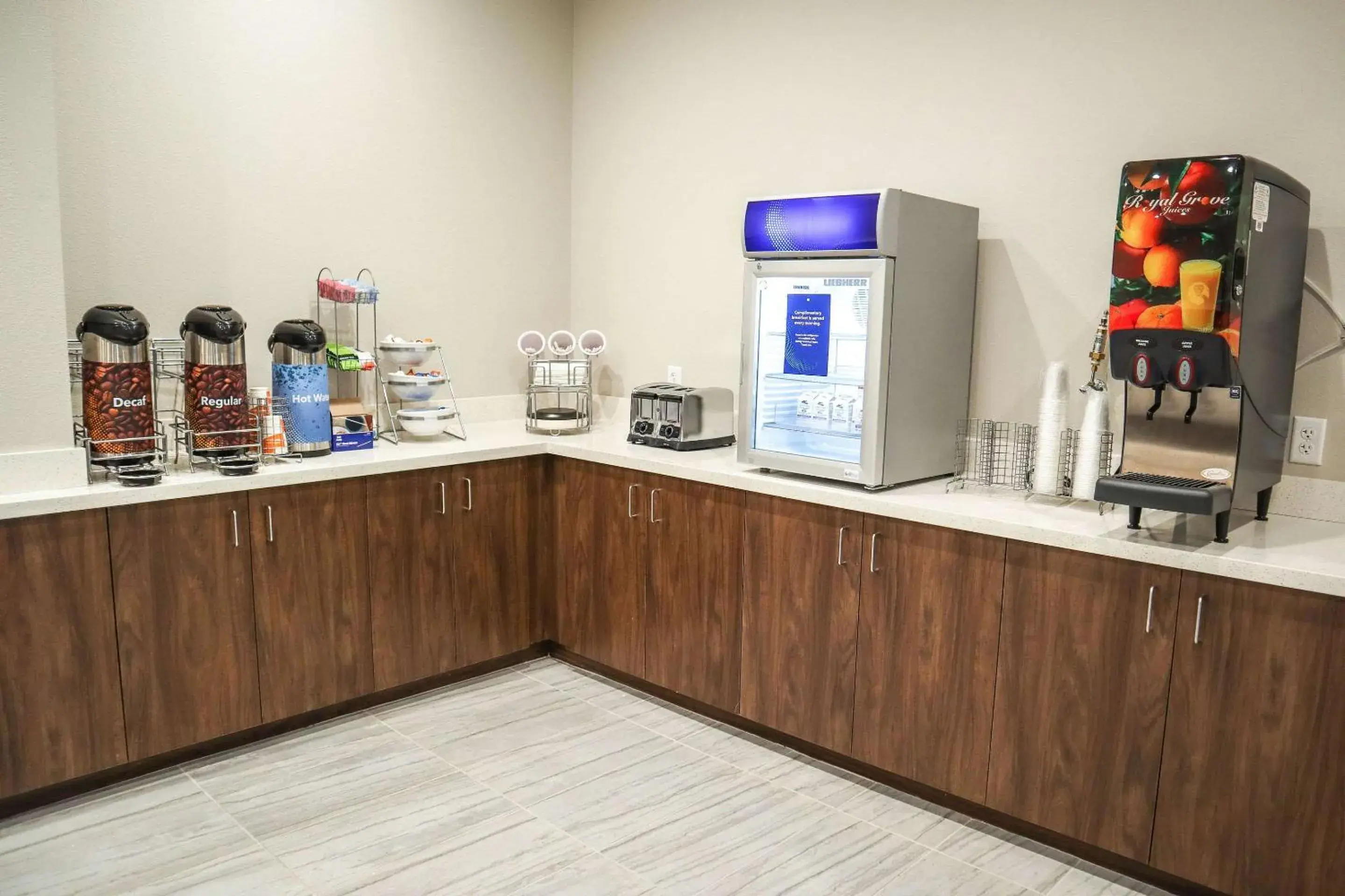 Restaurant/places to eat in Comfort Suites Gainesville Near University Restaurant/places to eat in Comfort Suites Gainesville Near University