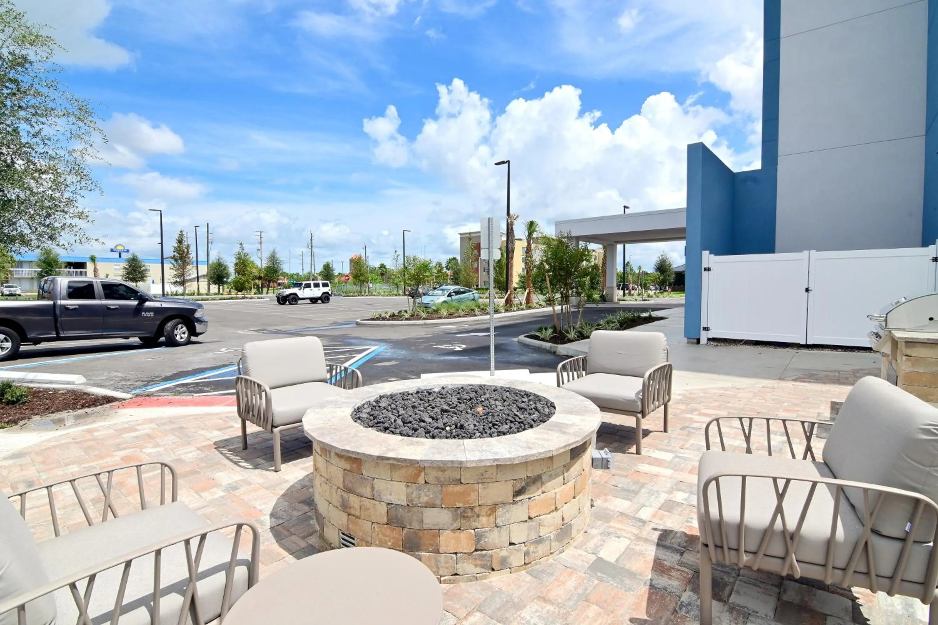 Patio in Comfort Suites Gainesville Near University