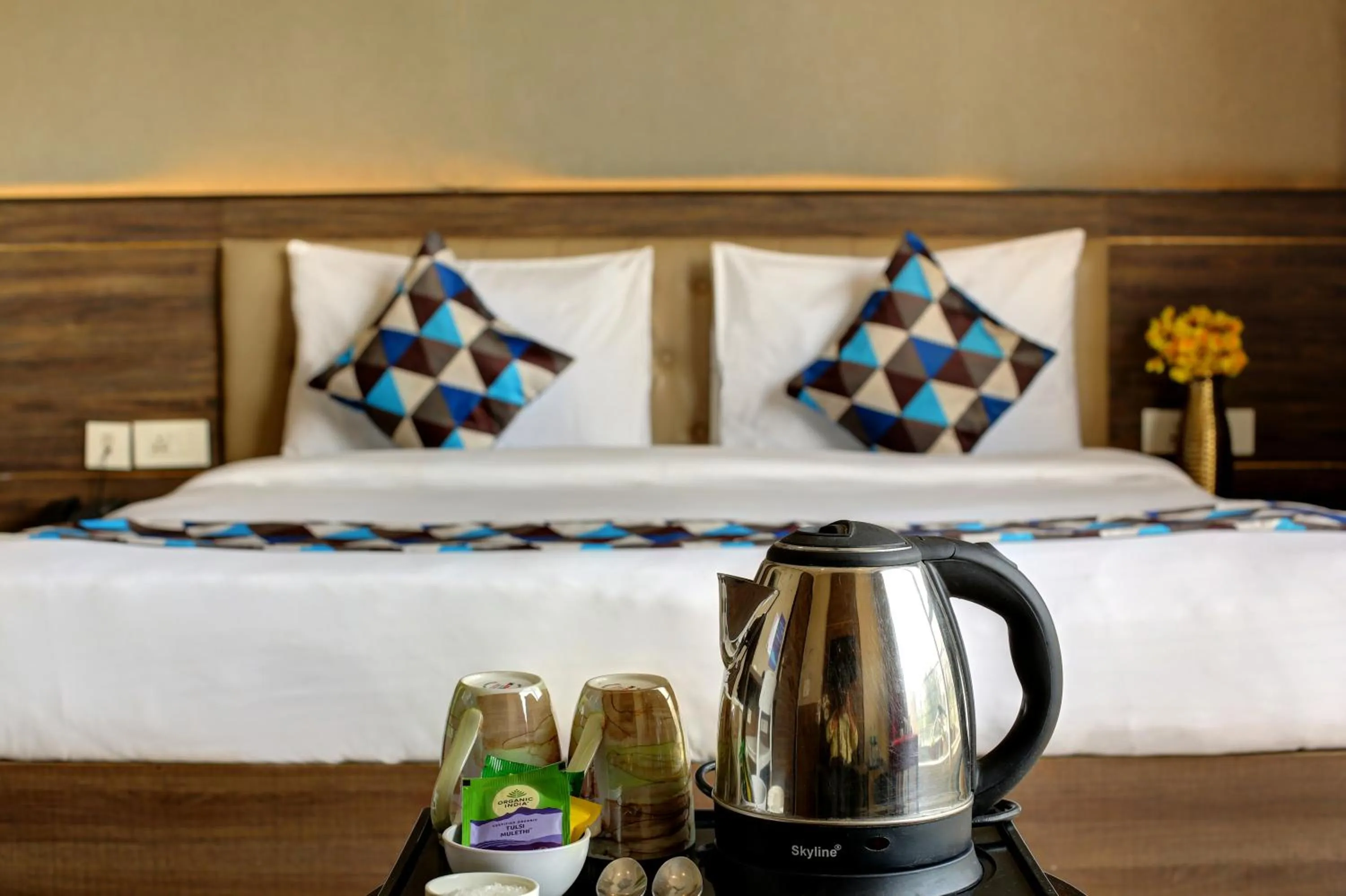 Coffee/tea facilities, Bed in Southwest Inn - Boutique Hotel