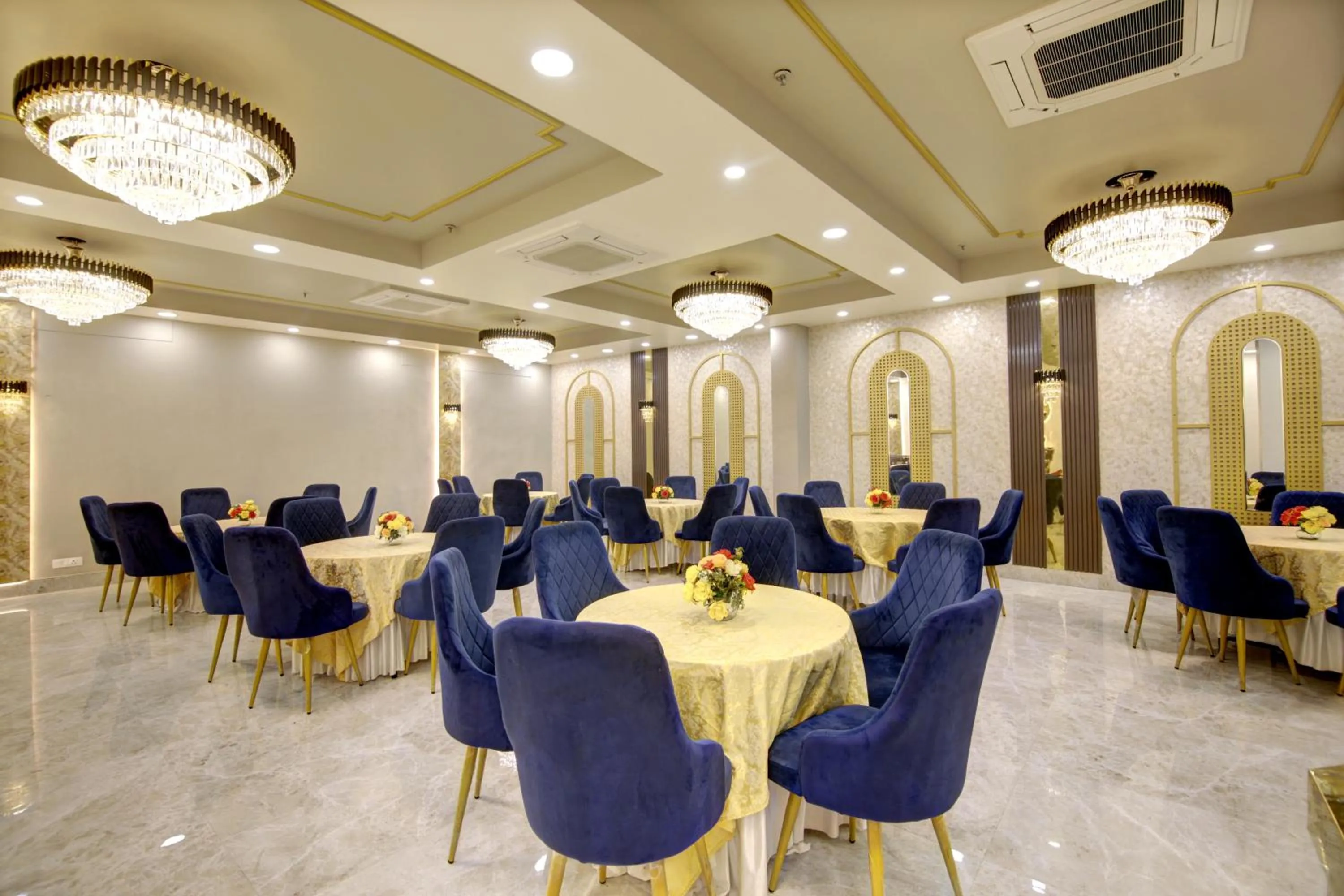 Property building in Southwest Inn - Boutique Hotel