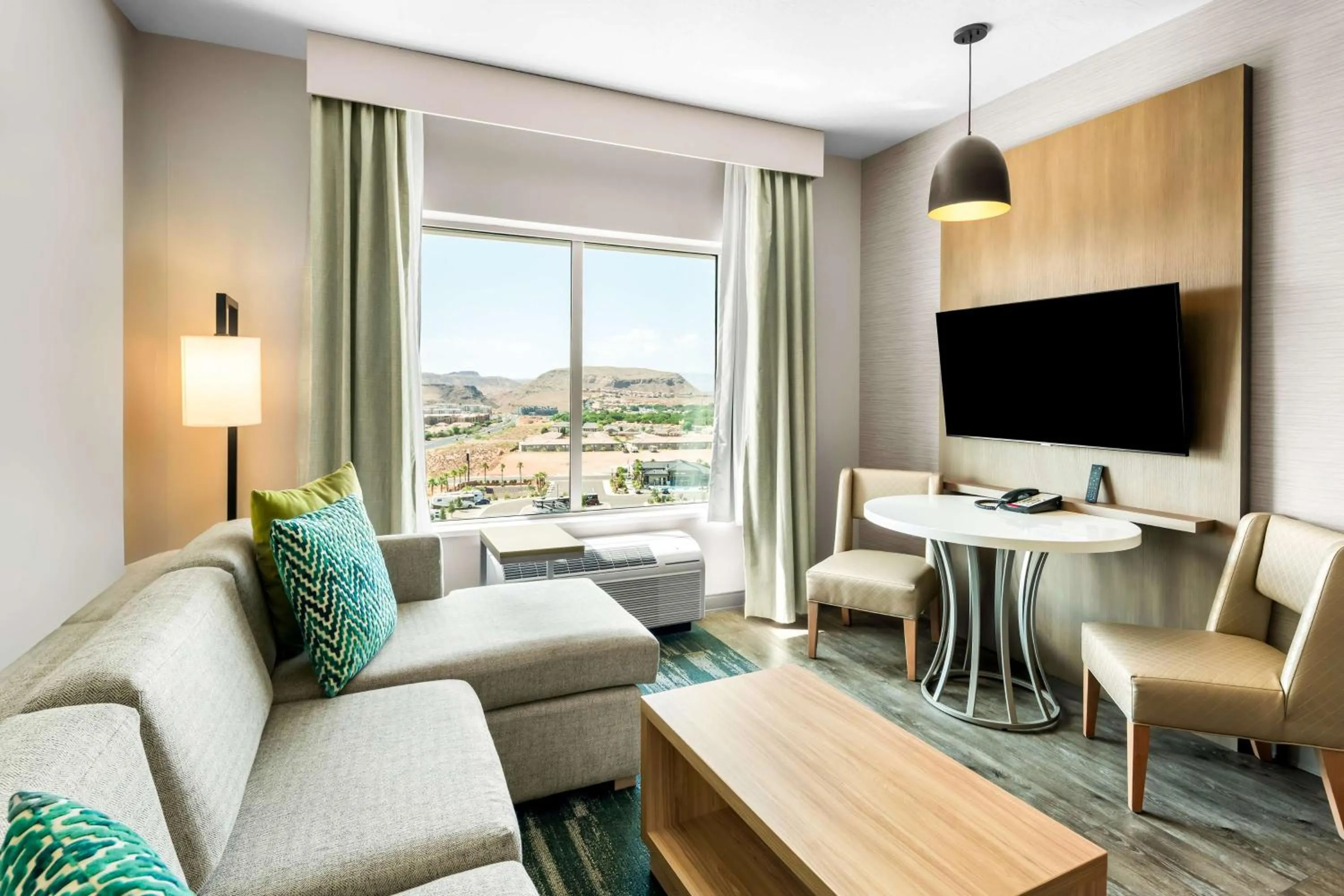 Bedroom in Best Western Plus Settlers Point