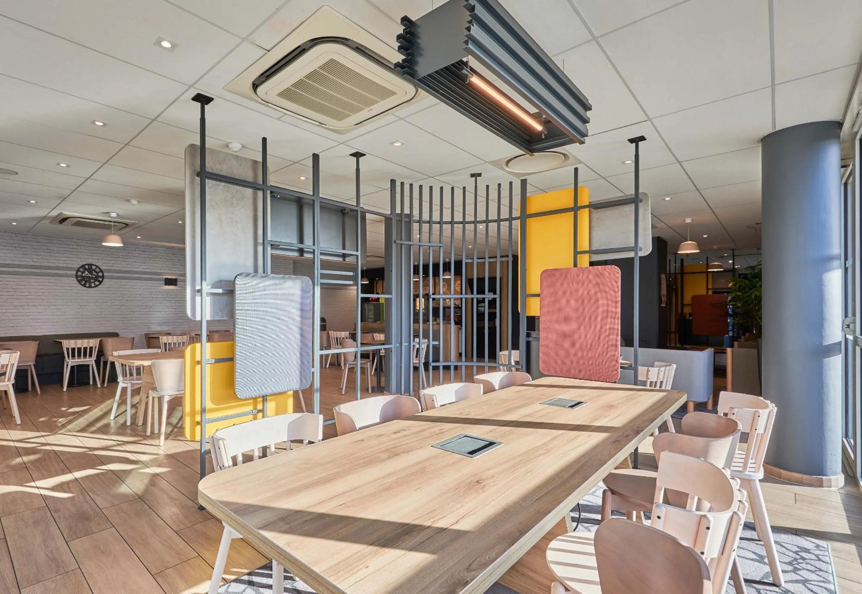 Restaurant/places to eat in B&B HOTEL Ouistreham