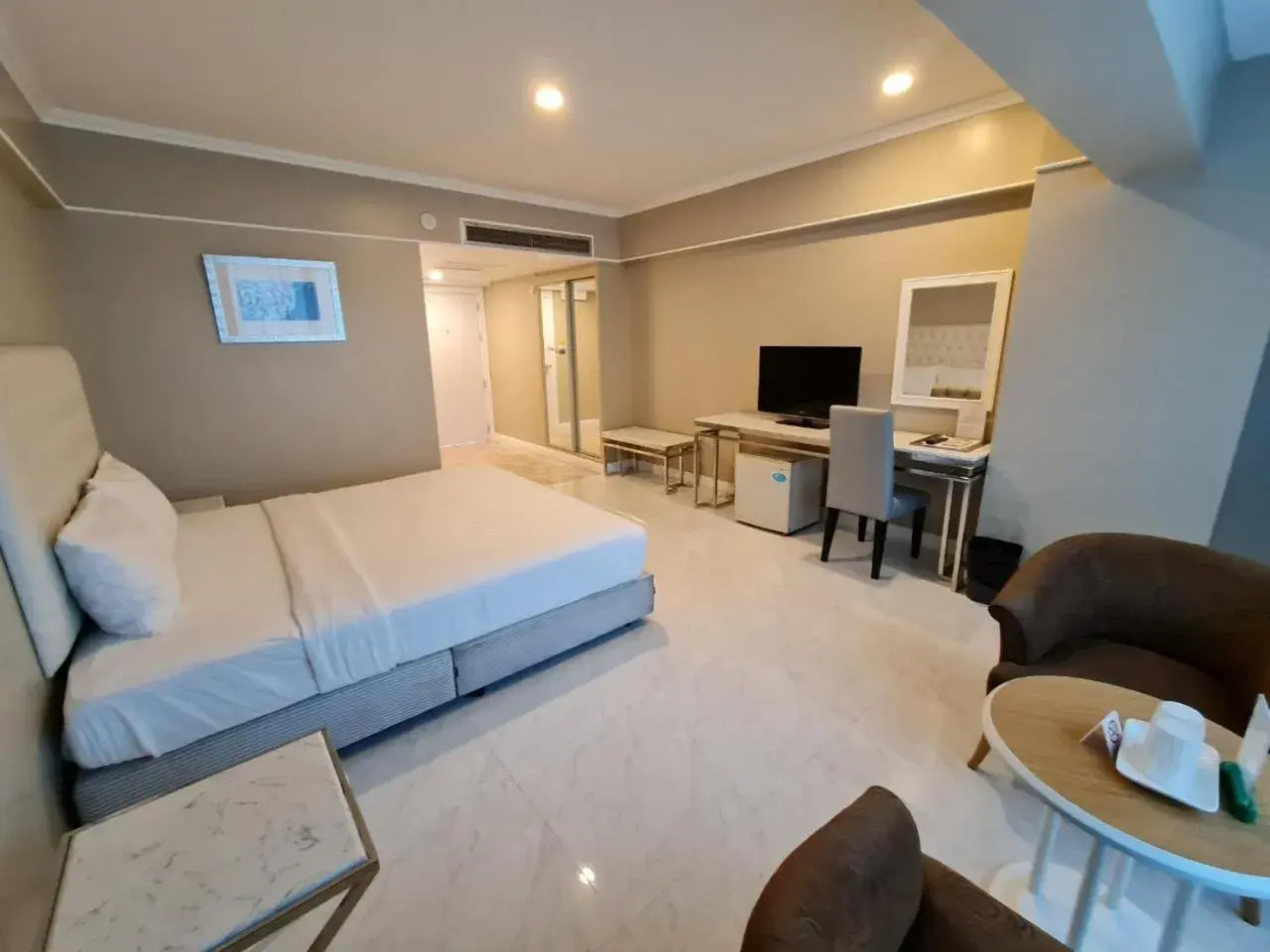 Bed in Chaisaeng Palace Hotel Bed in Chaisaeng Palace Hotel