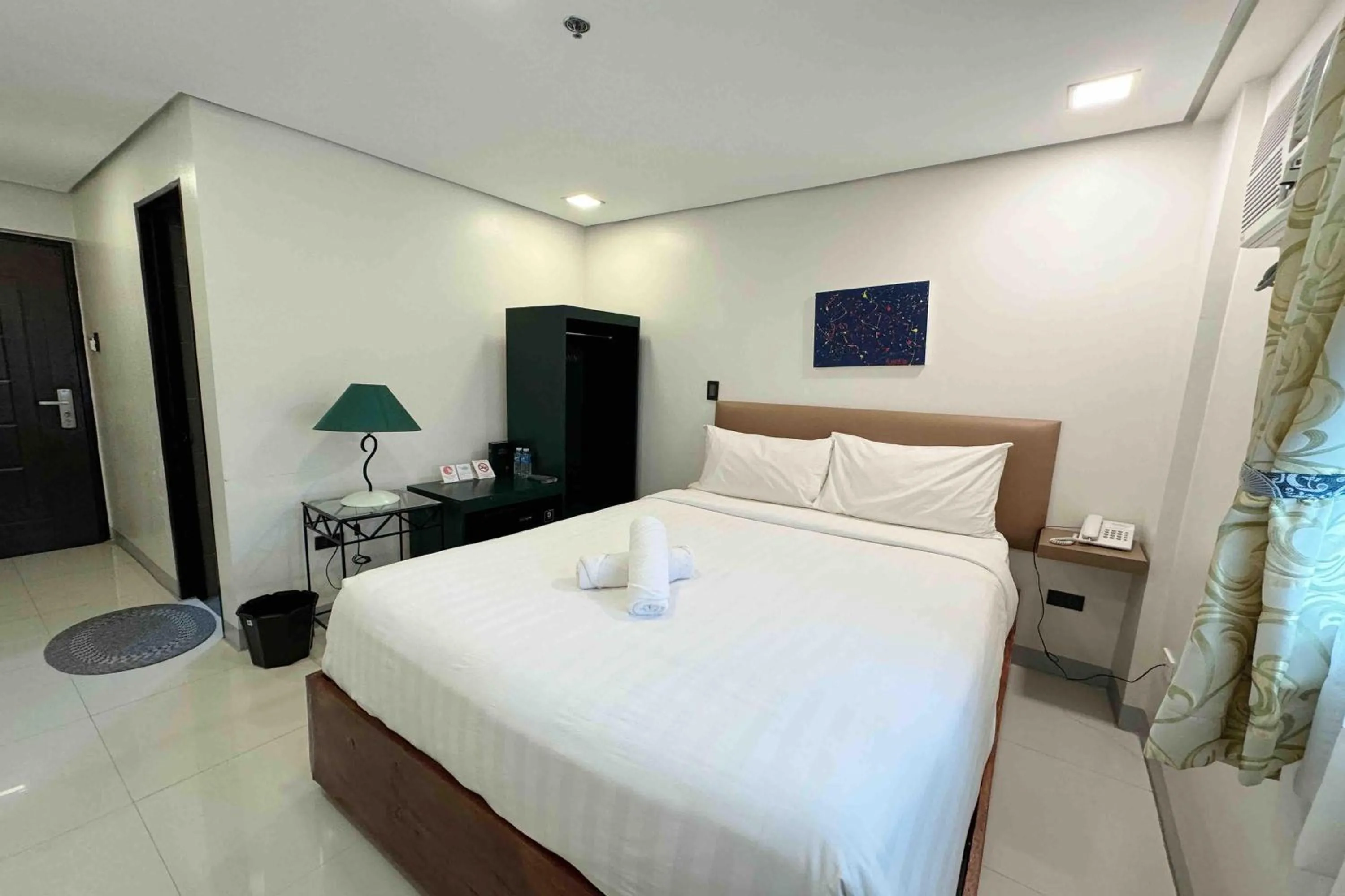 Bedroom, Bed in Belltower CSheLi Suites Bantay - Vigan