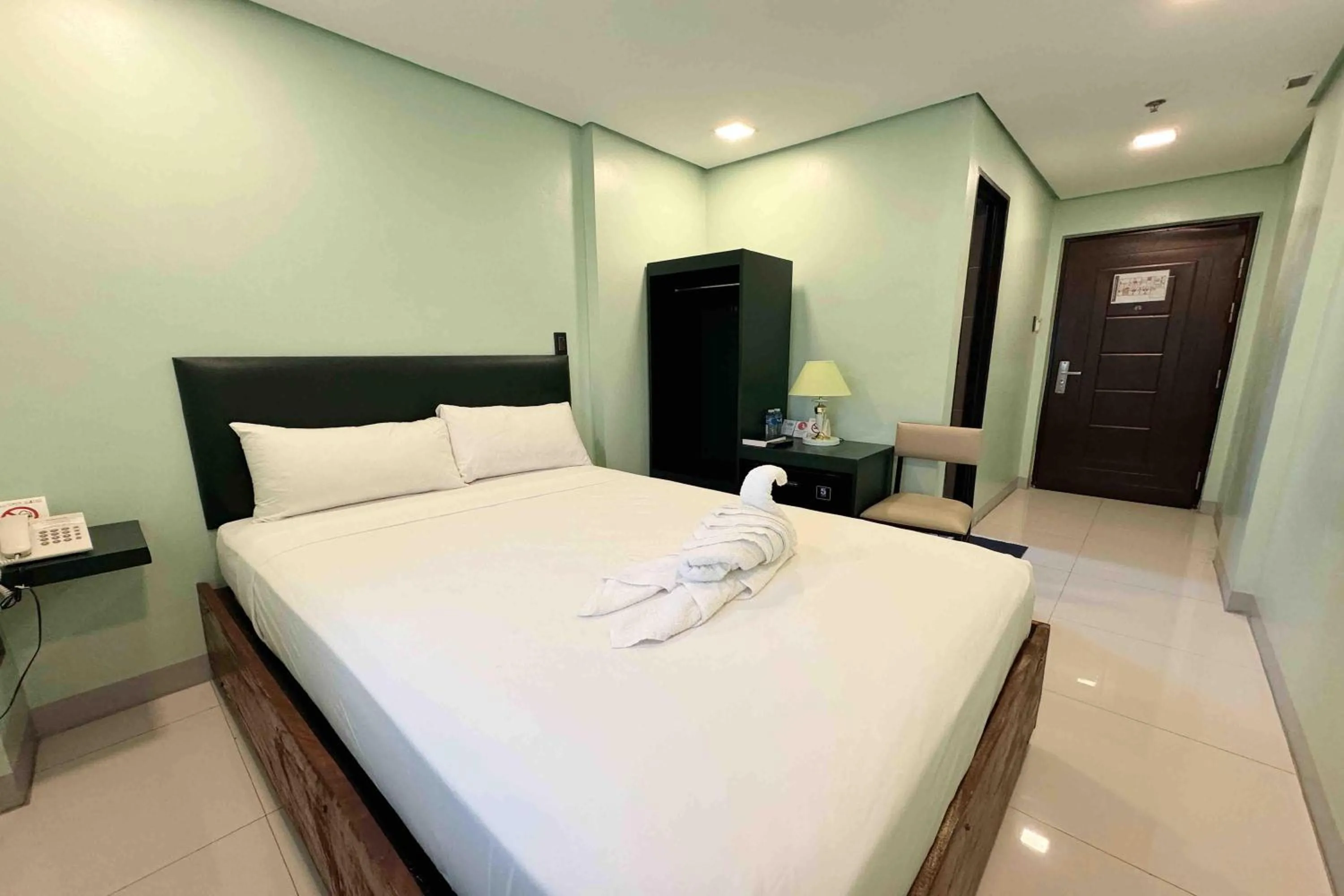 Bedroom, Bed in Belltower CSheLi Suites Bantay - Vigan