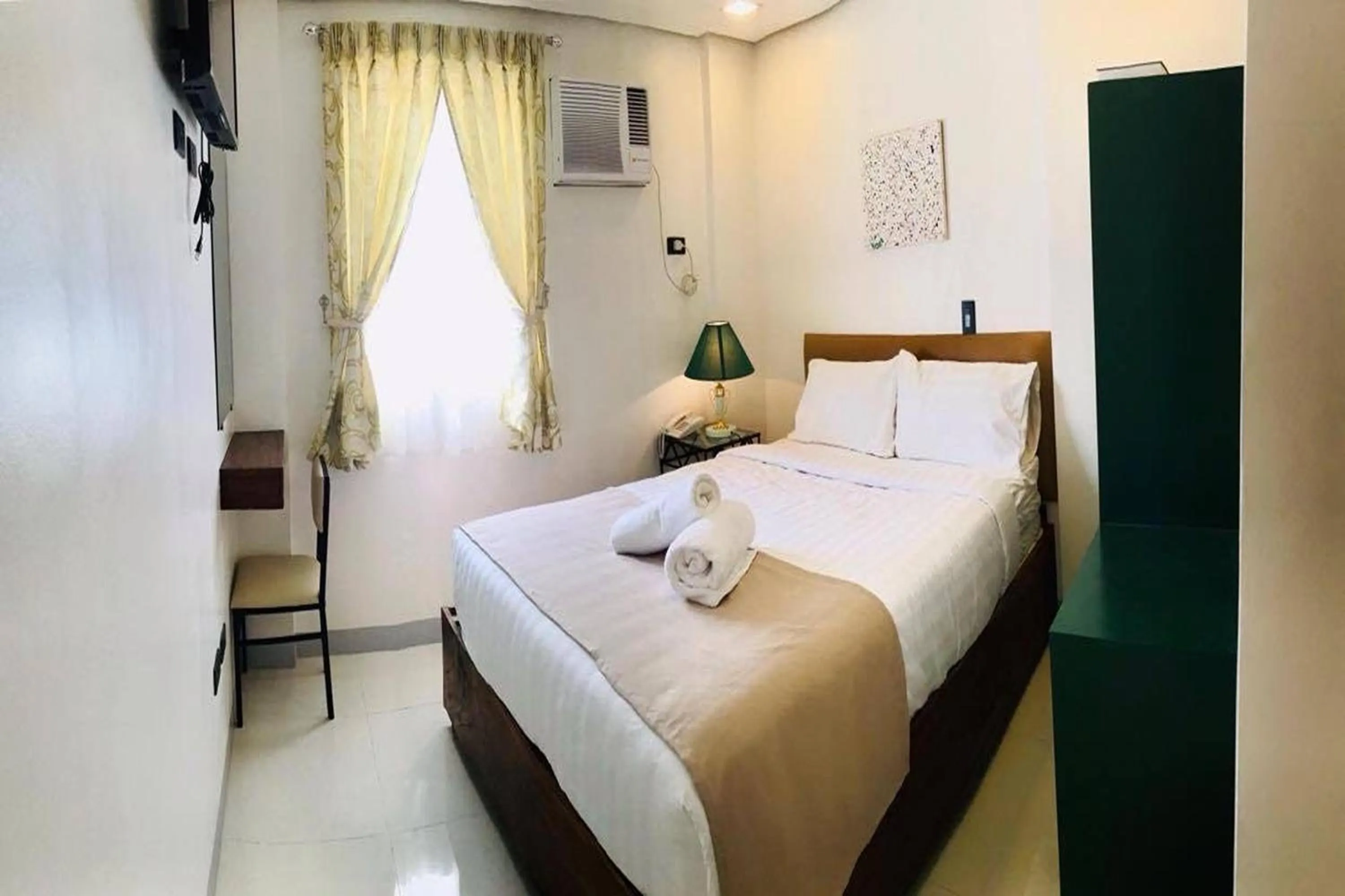 Bed in Belltower CSheLi Suites Bantay - Vigan