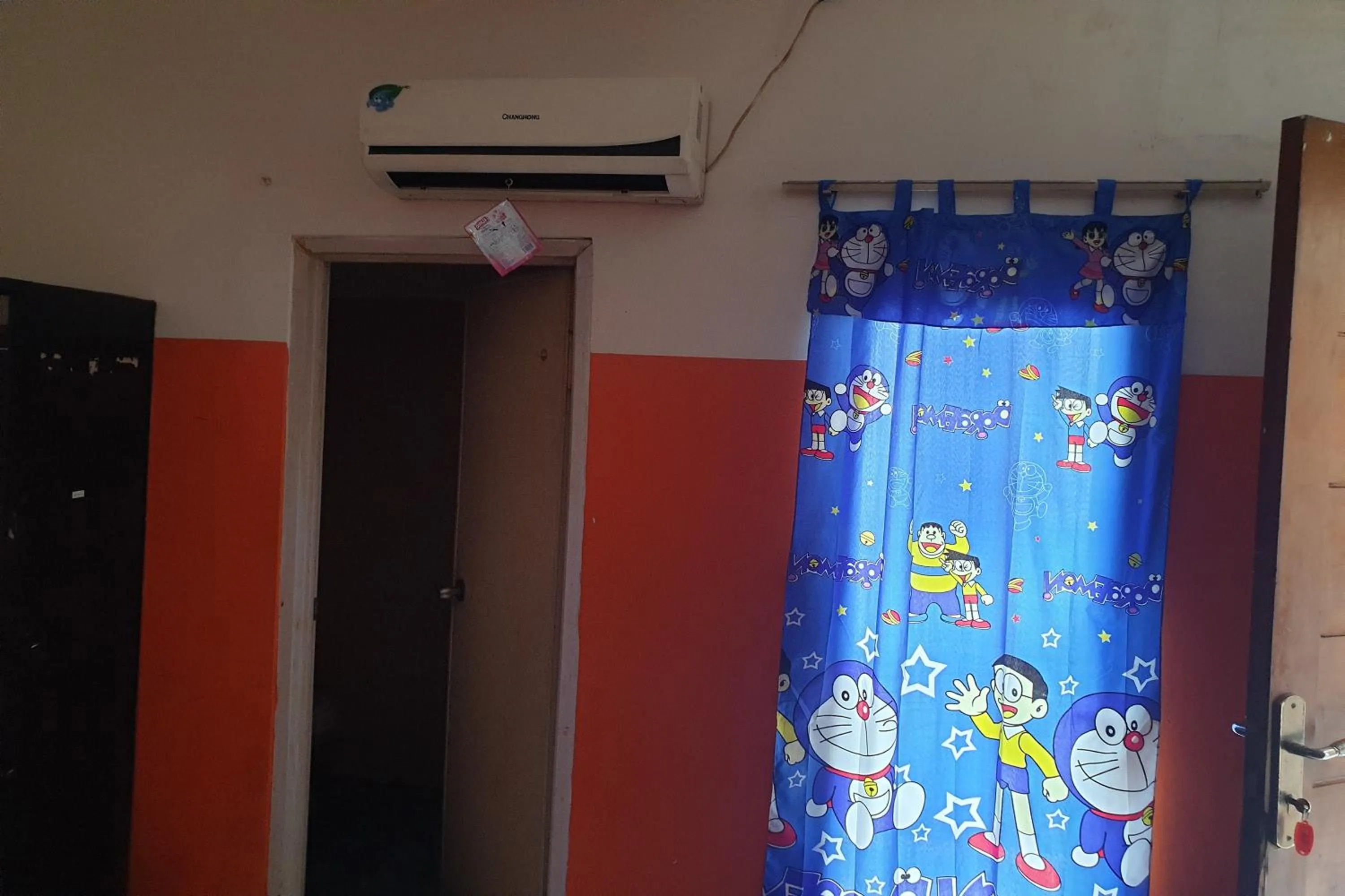 Bedroom in Lautze Residence