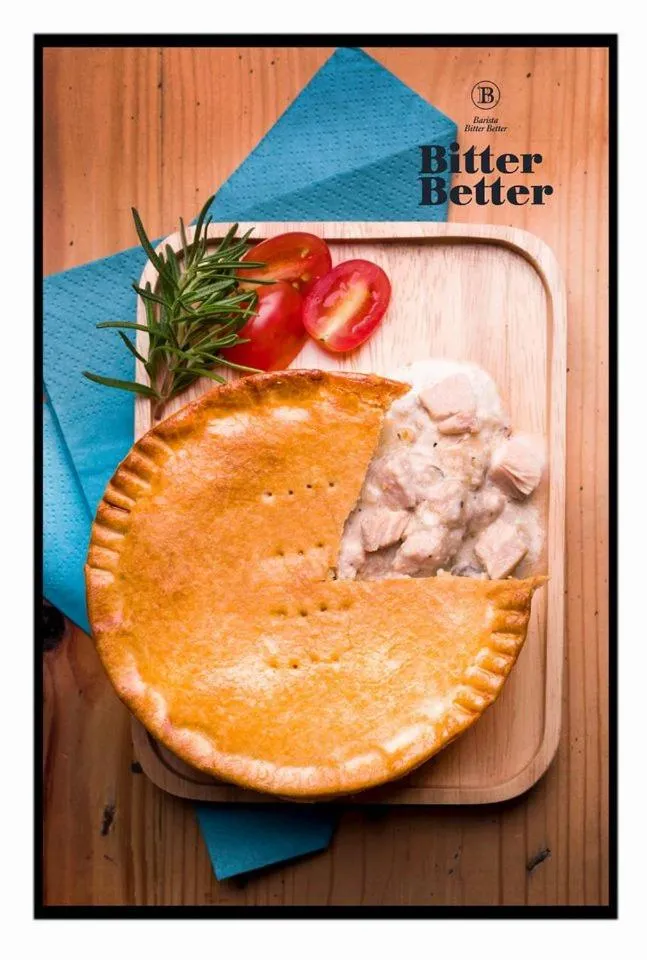 Food and drinks in Lee Place Phatthanakan Condo