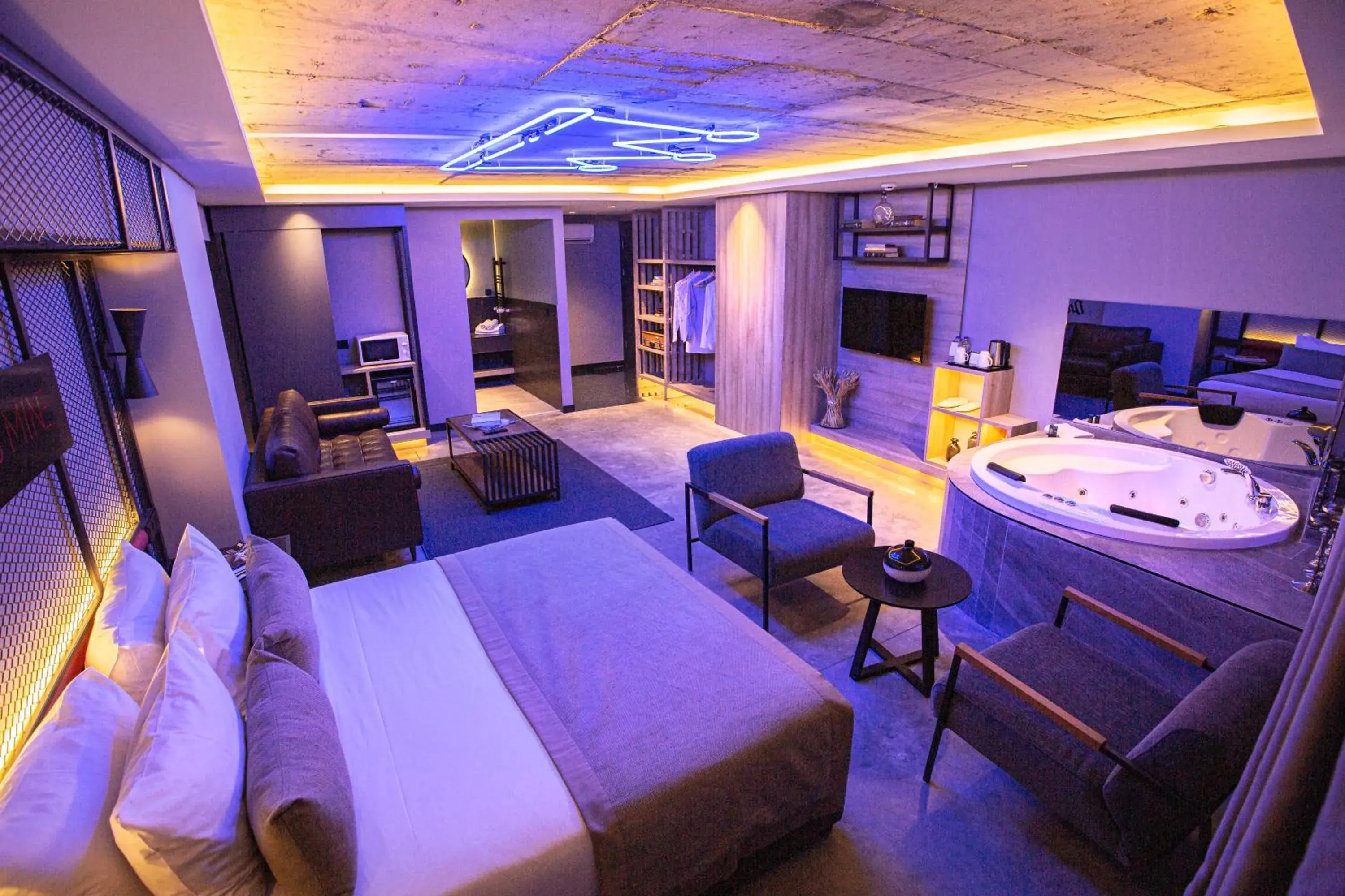 Massage, Bed in Cityloft 64 Massage, Bed in Cityloft 64