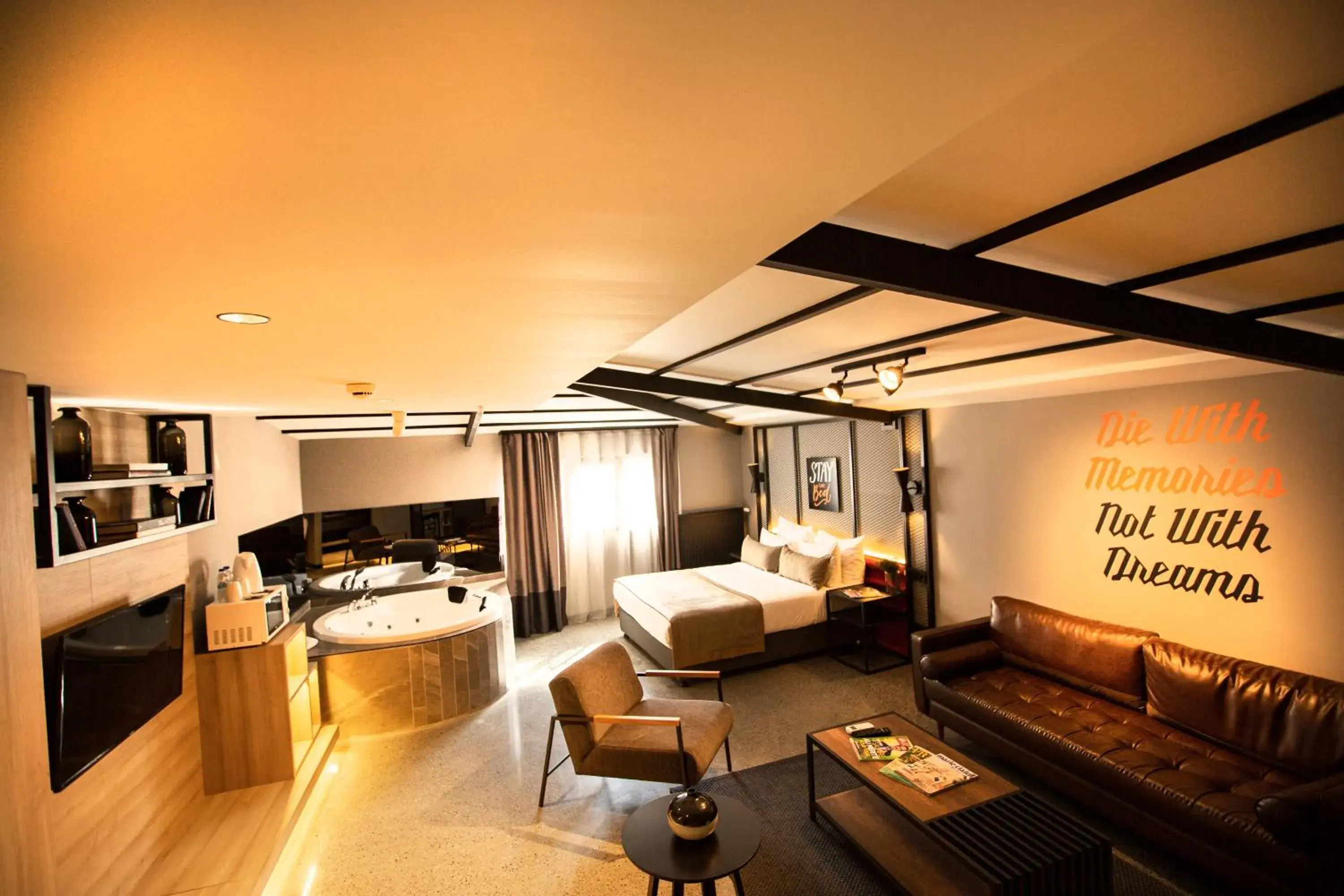 JAKUZI SUITE in Cityloft 64 JAKUZI SUITE in Cityloft 64