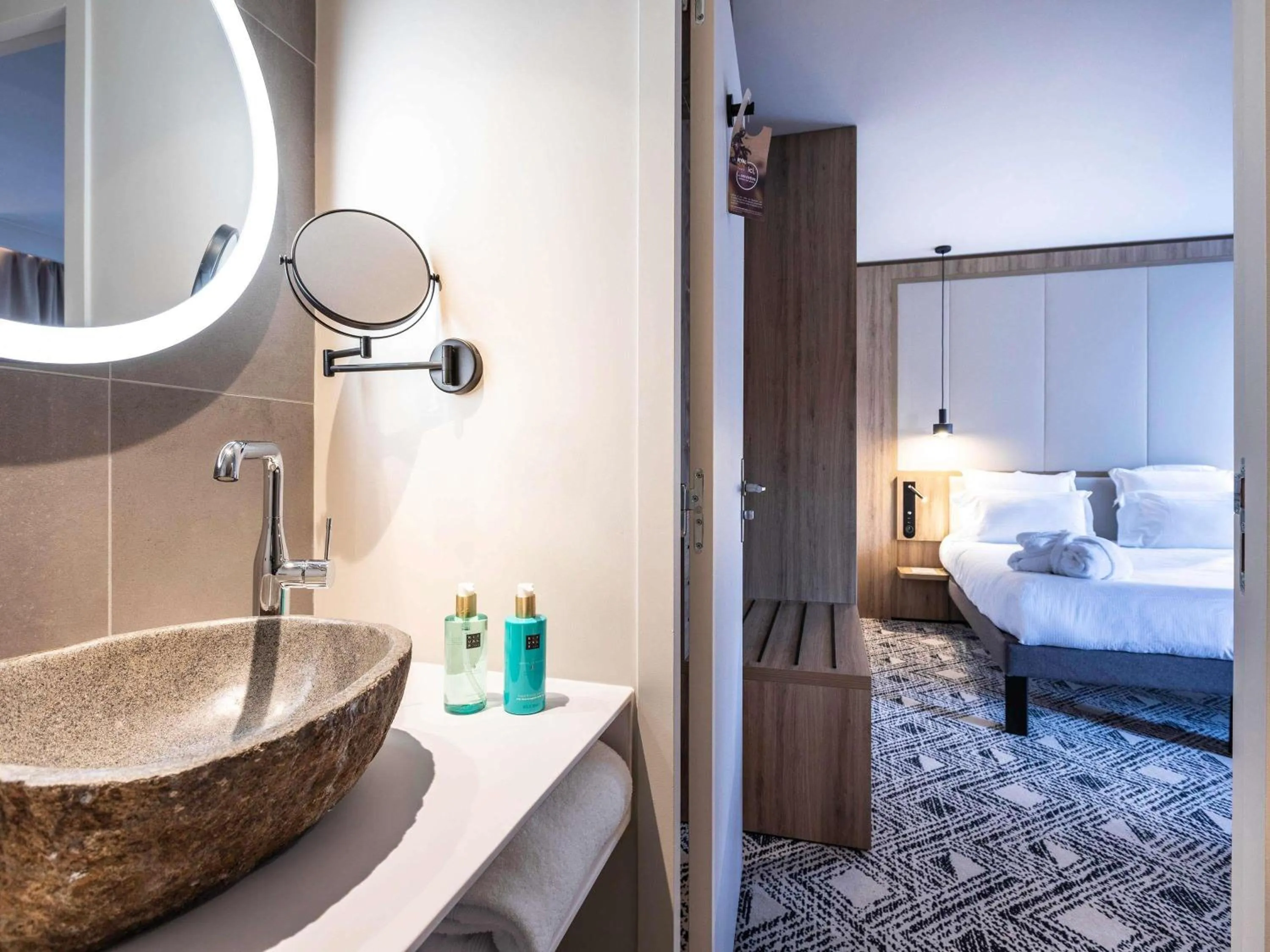 Bedroom, Bed in Novotel Megève Mont-Blanc