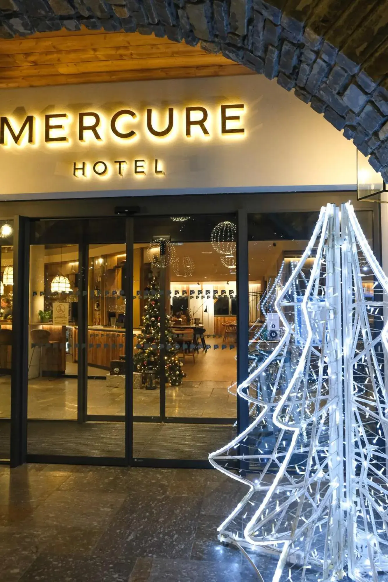 Facade/entrance in Mercure Peyragudes Loudenvielle Pyrénées Facade/entrance in Mercure Peyragudes Loudenvielle Pyrénées