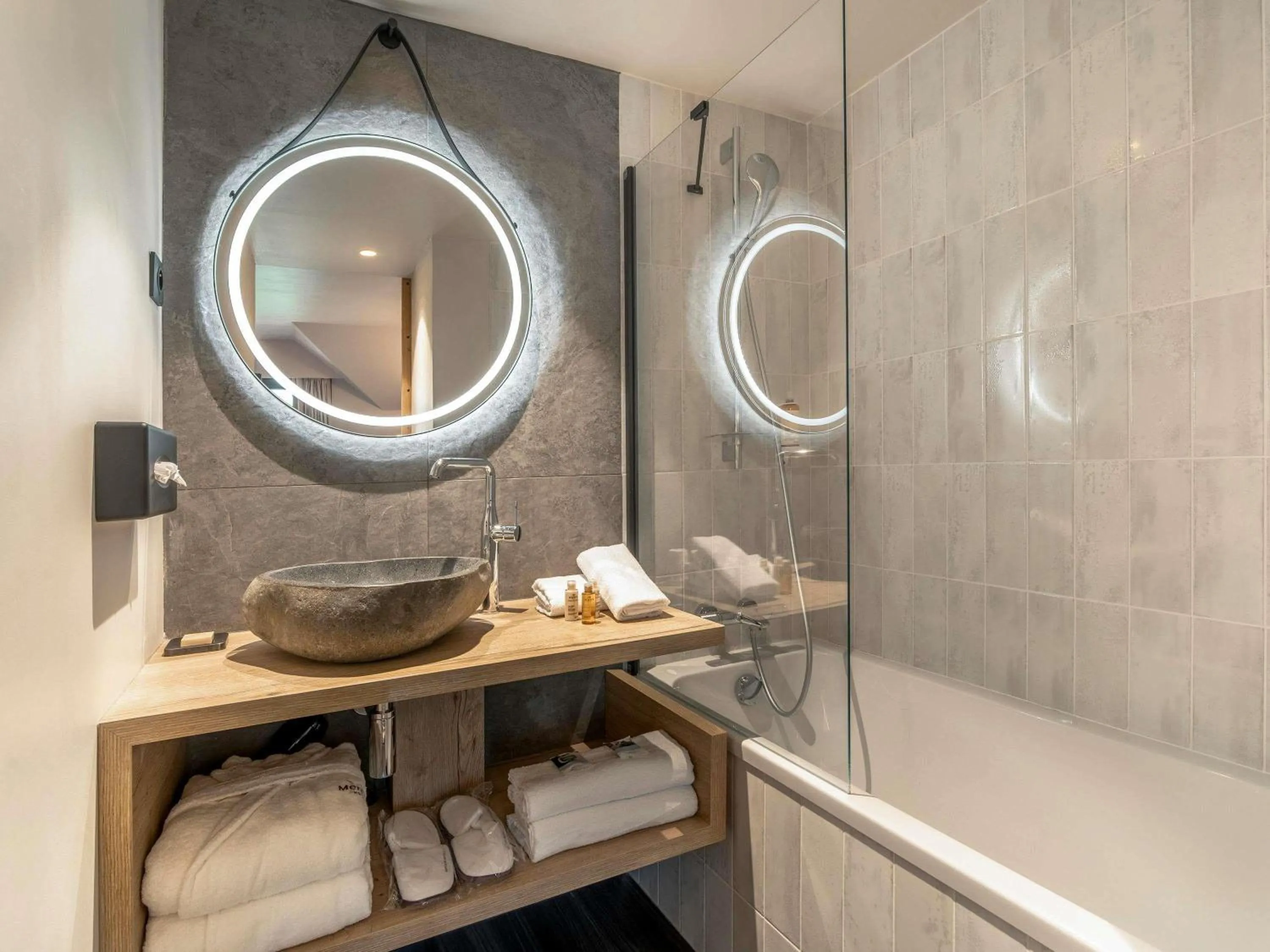 Bedroom in Mercure Peyragudes Loudenvielle Pyrénées