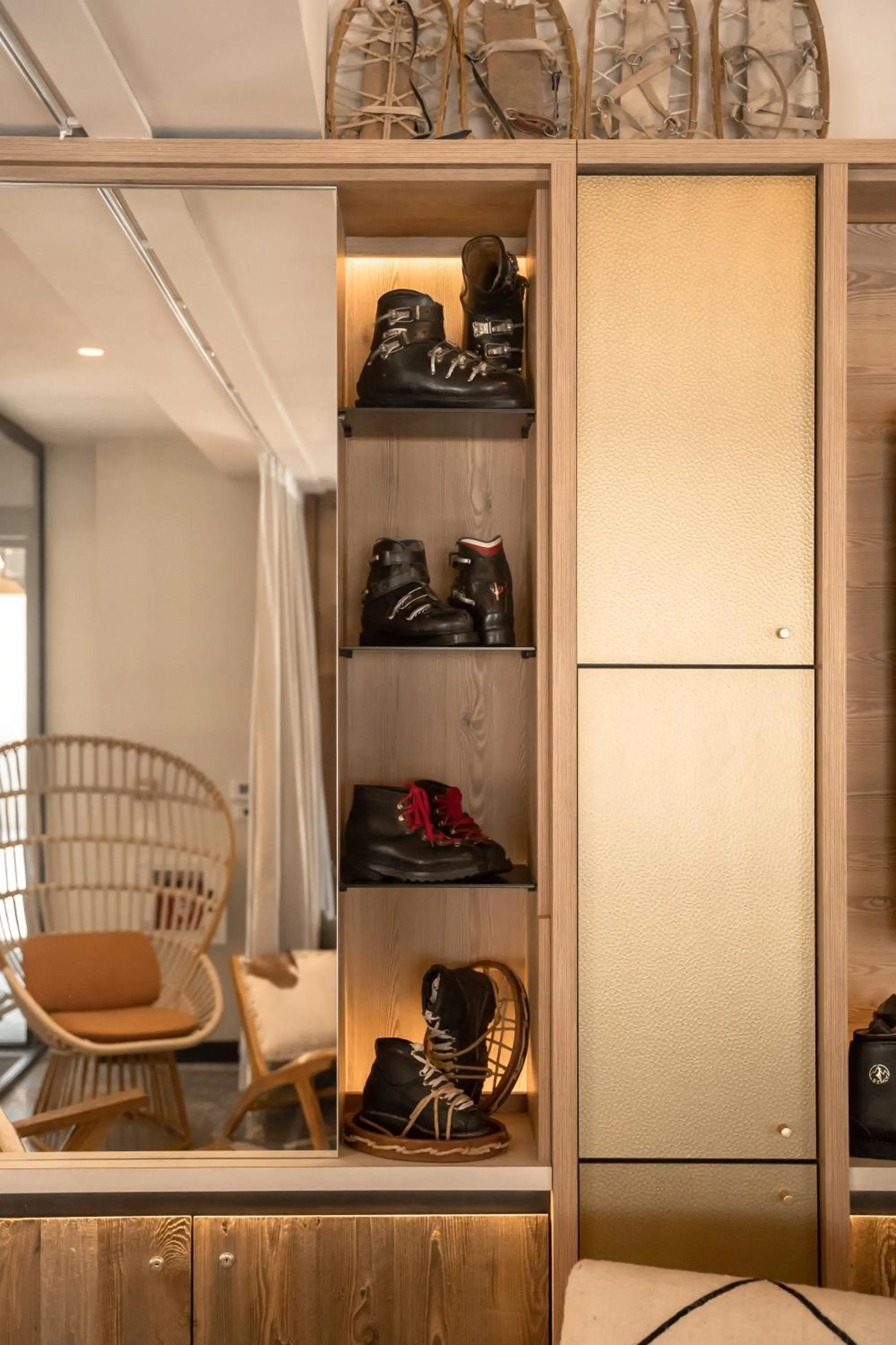 Communal lounge/ TV room in Mercure Peyragudes Loudenvielle Pyrénées