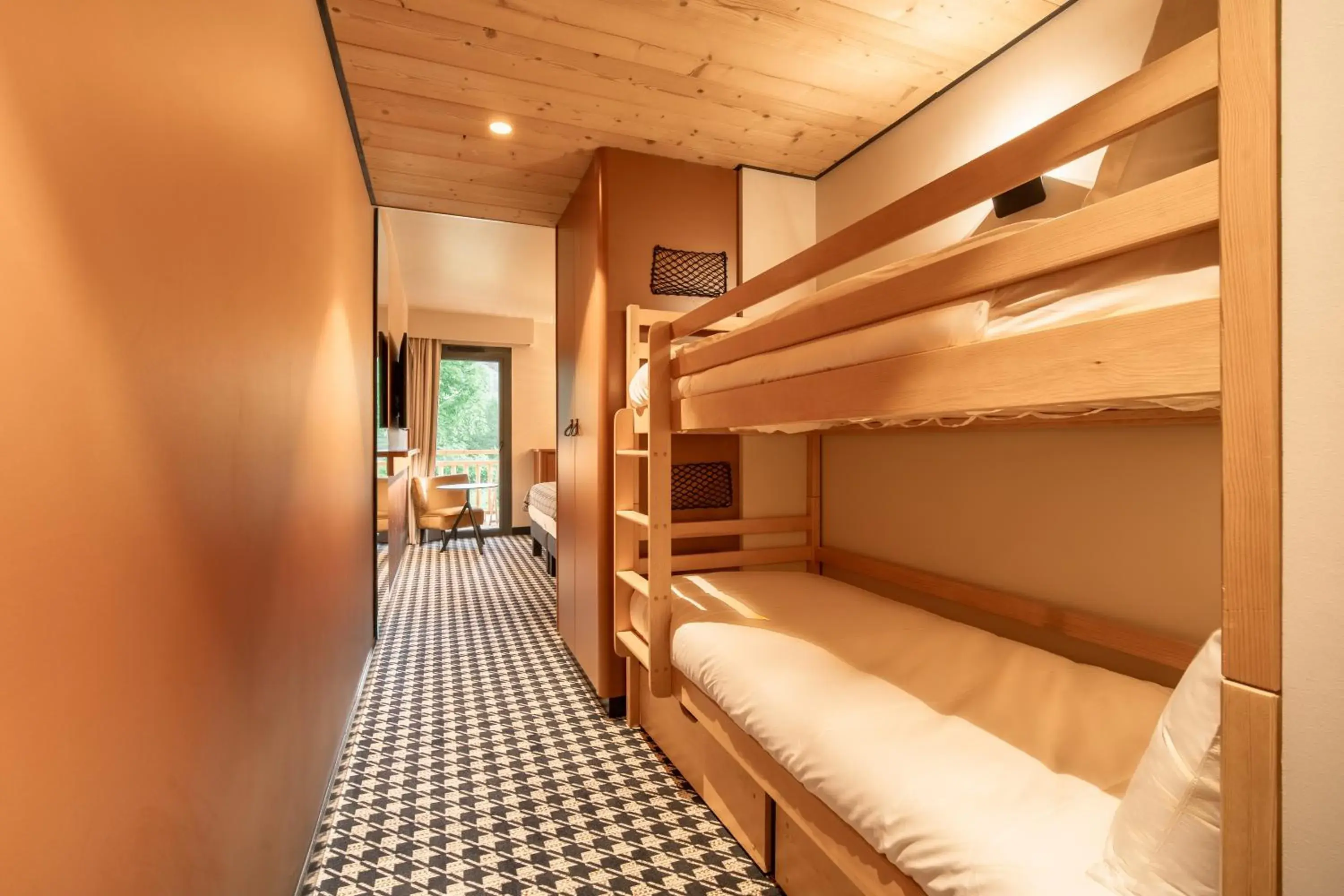 Family Room with Balcony in Mercure Peyragudes Loudenvielle Pyrénées Family Room with Balcony in Mercure Peyragudes Loudenvielle Pyrénées