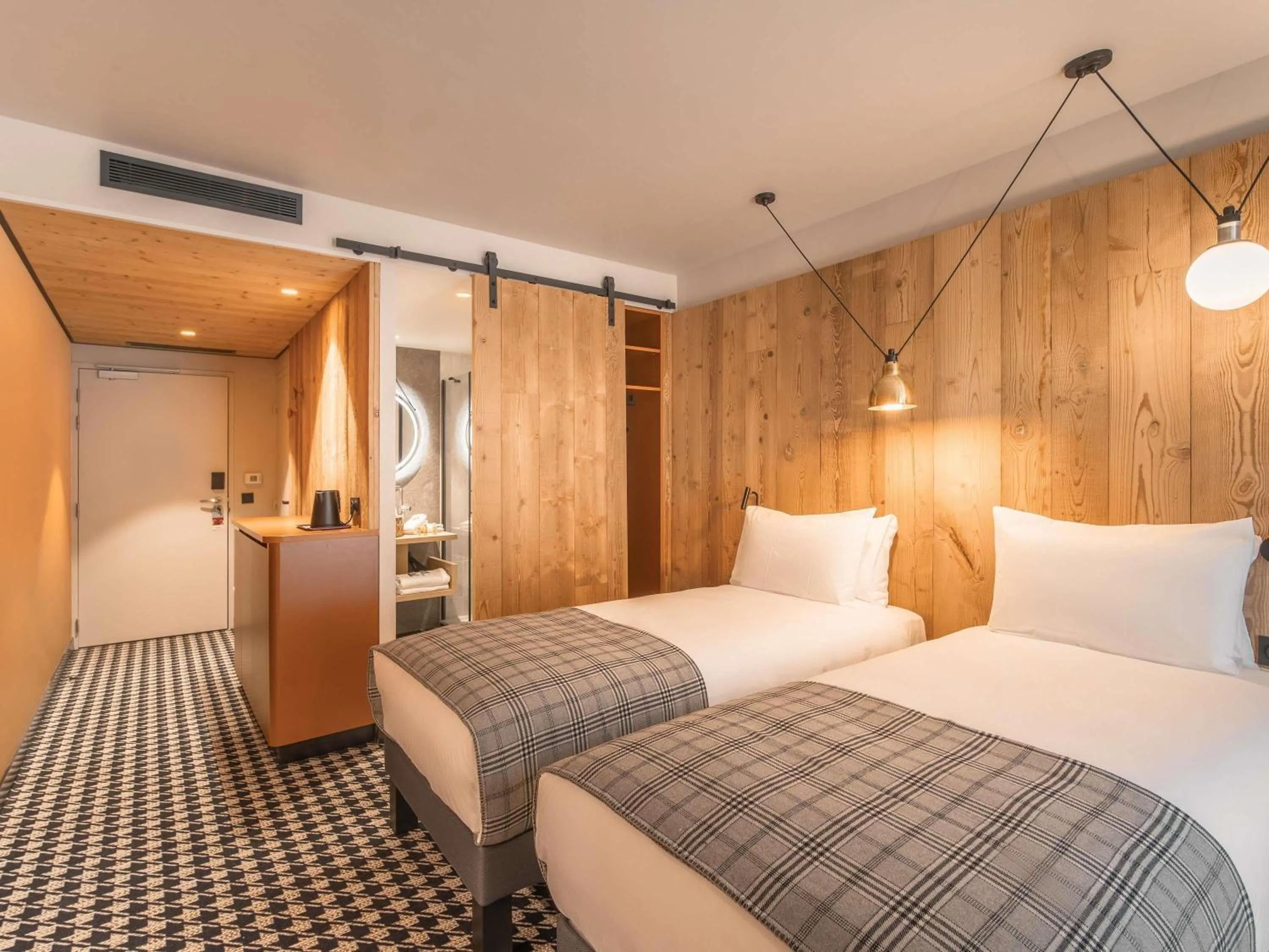 Bedroom, Bed in Mercure Peyragudes Loudenvielle Pyrénées