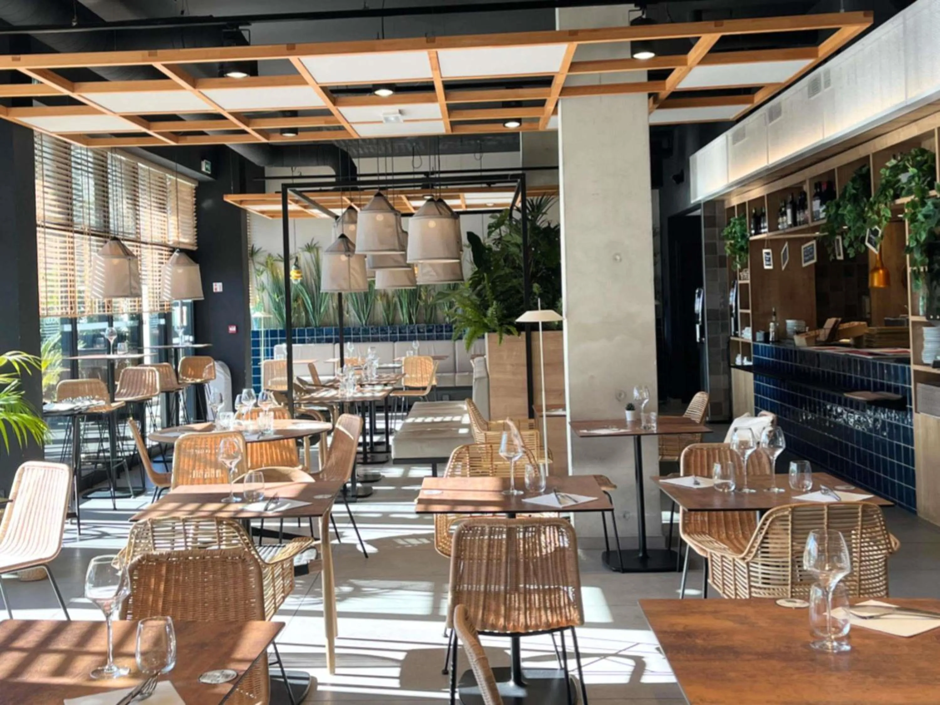 Restaurant/places to eat in Ibis Lunel Petite Camargue