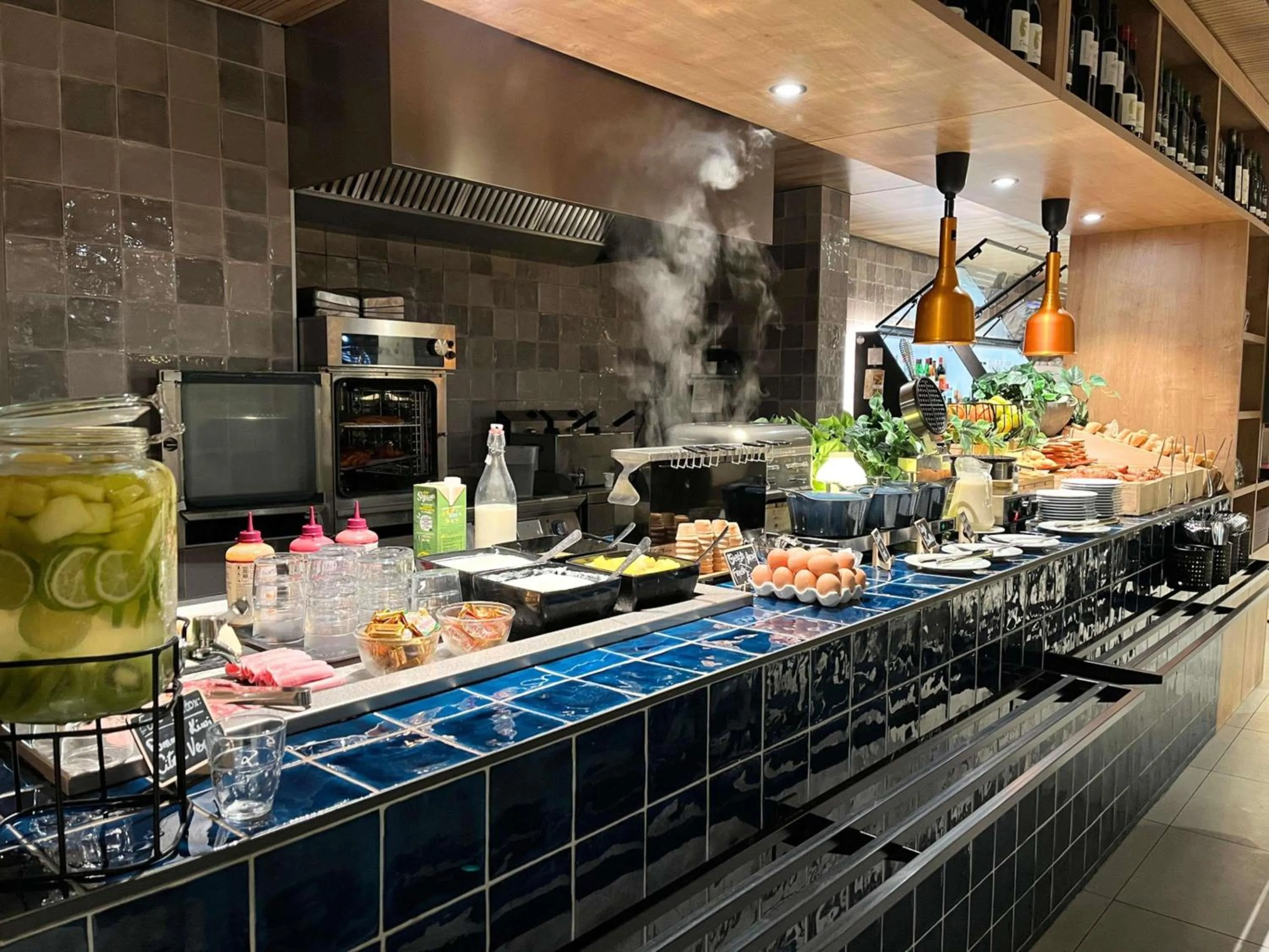 Breakfast in Ibis Lunel Petite Camargue