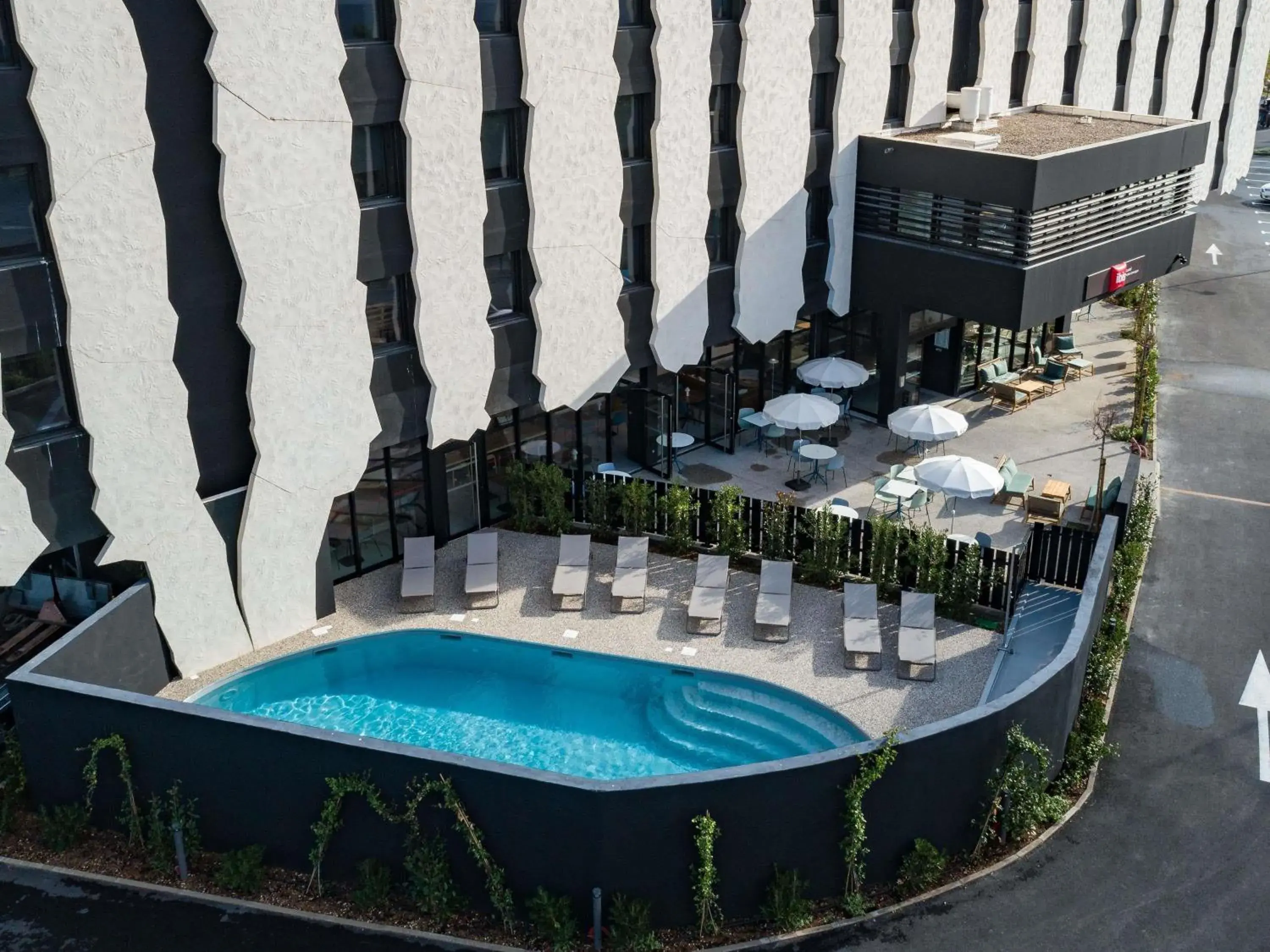 Property building in Ibis Lunel Petite Camargue Property building in Ibis Lunel Petite Camargue