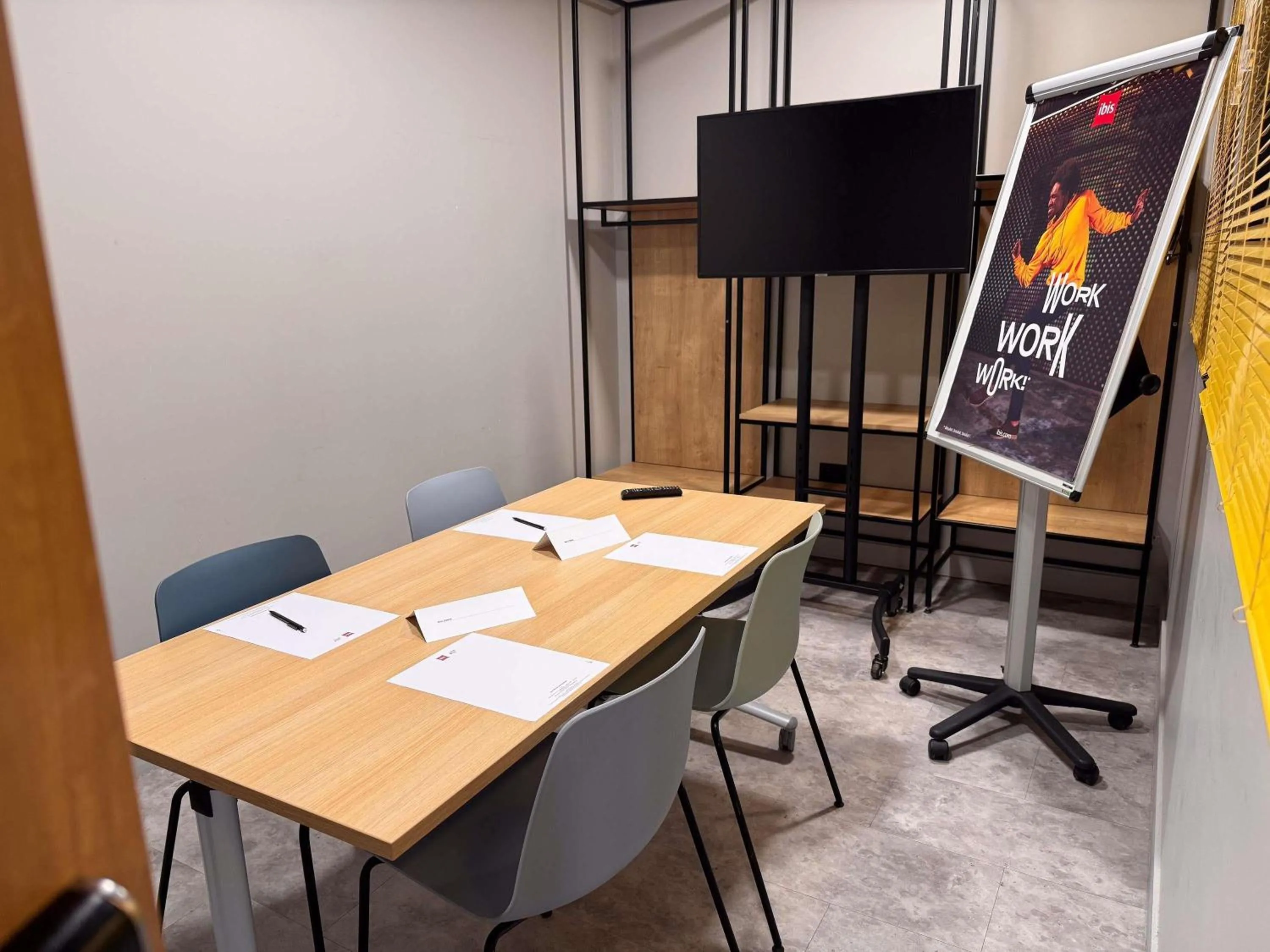 Meeting/conference room in Ibis Lunel Petite Camargue