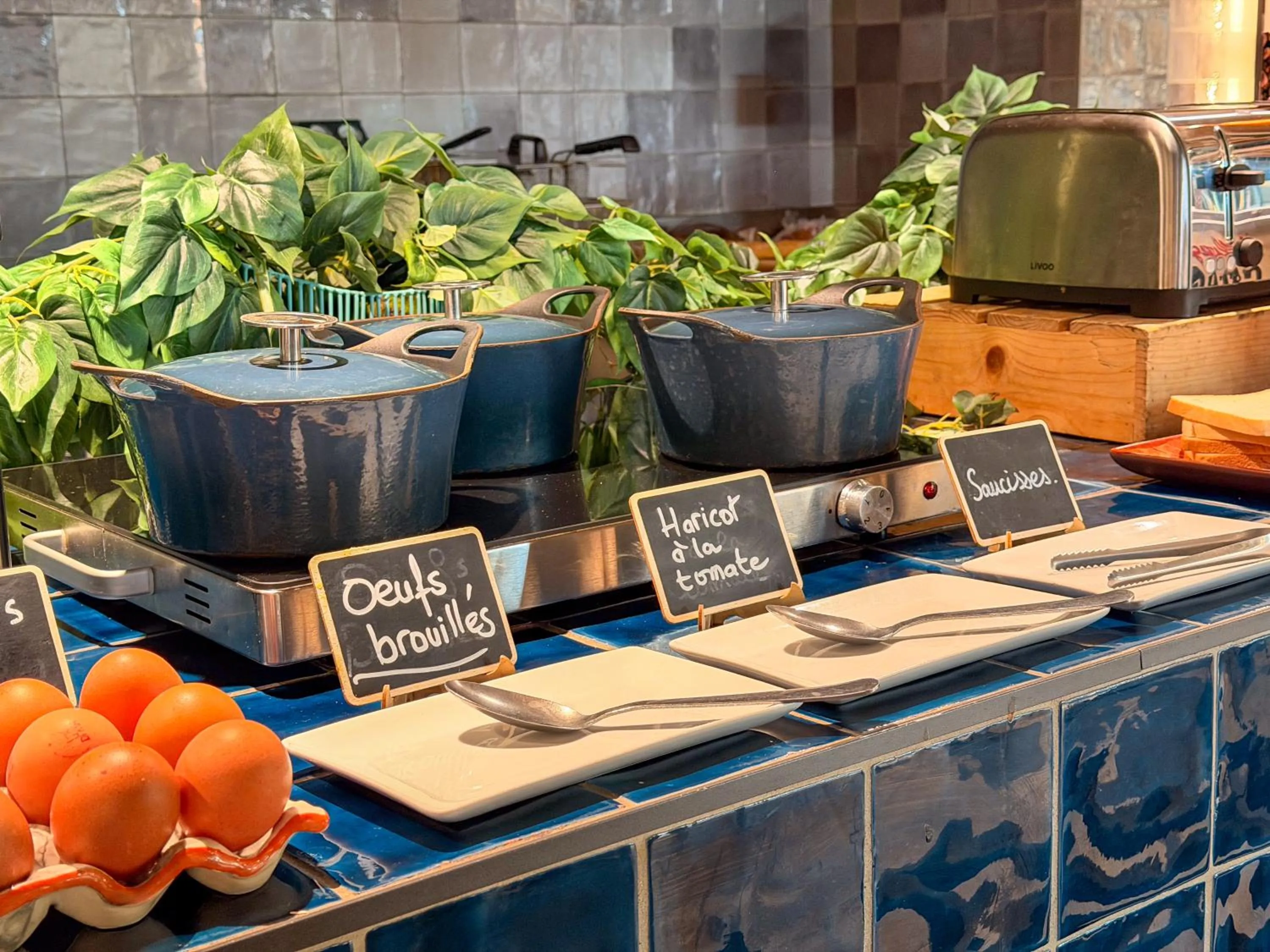 Breakfast in Ibis Lunel Petite Camargue