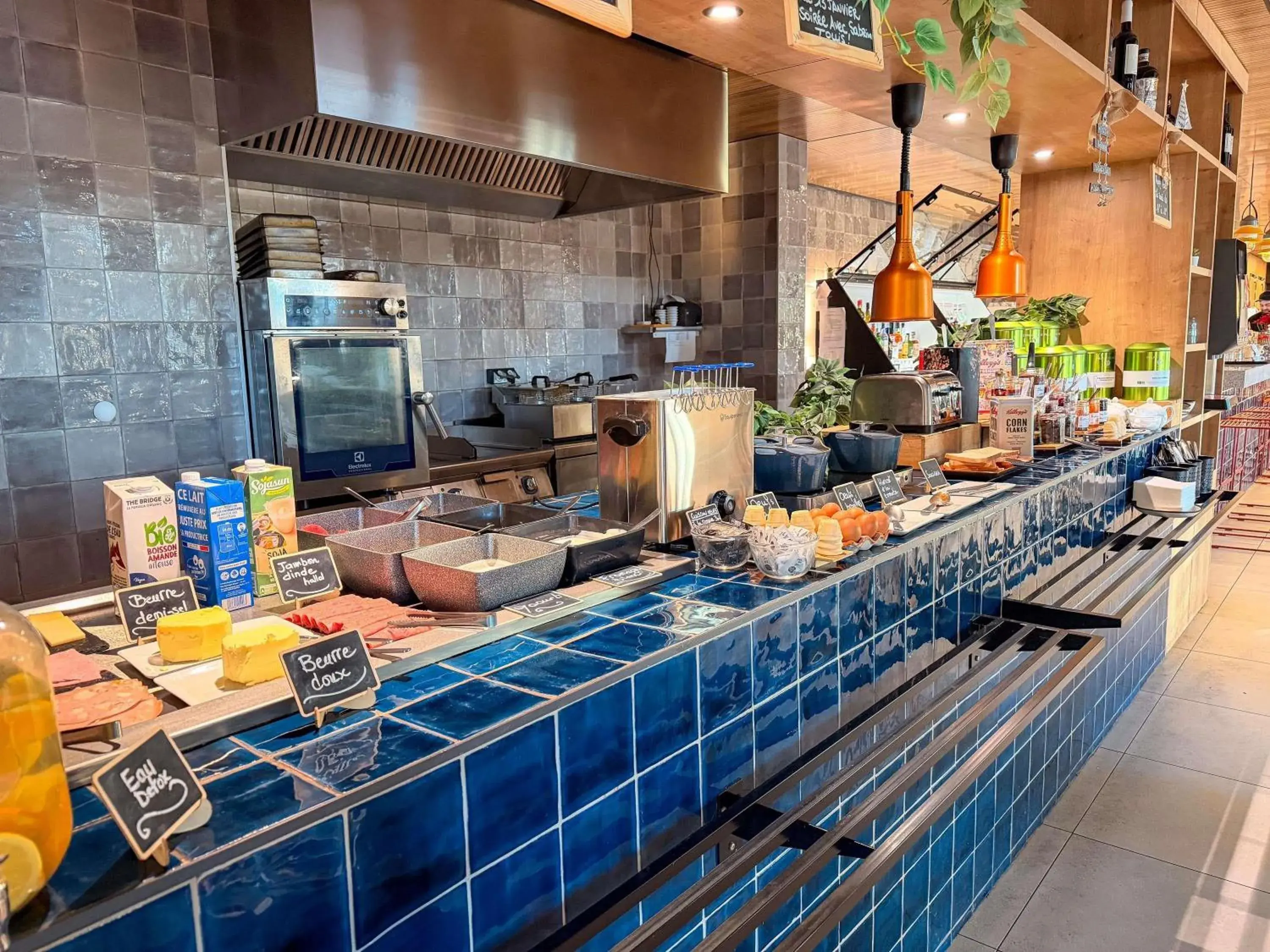 Property building in Ibis Lunel Petite Camargue Property building in Ibis Lunel Petite Camargue