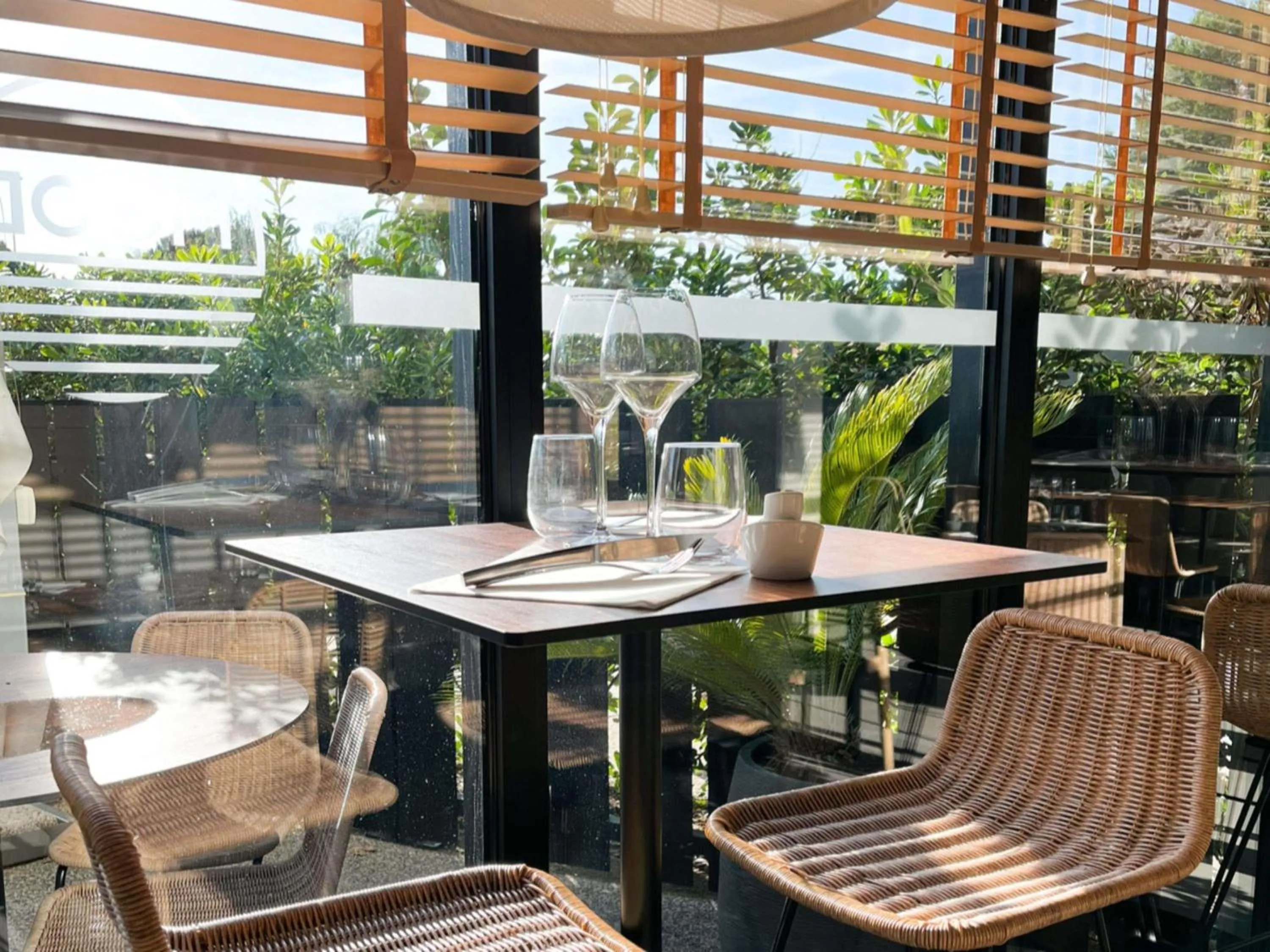 Restaurant/places to eat in Ibis Lunel Petite Camargue