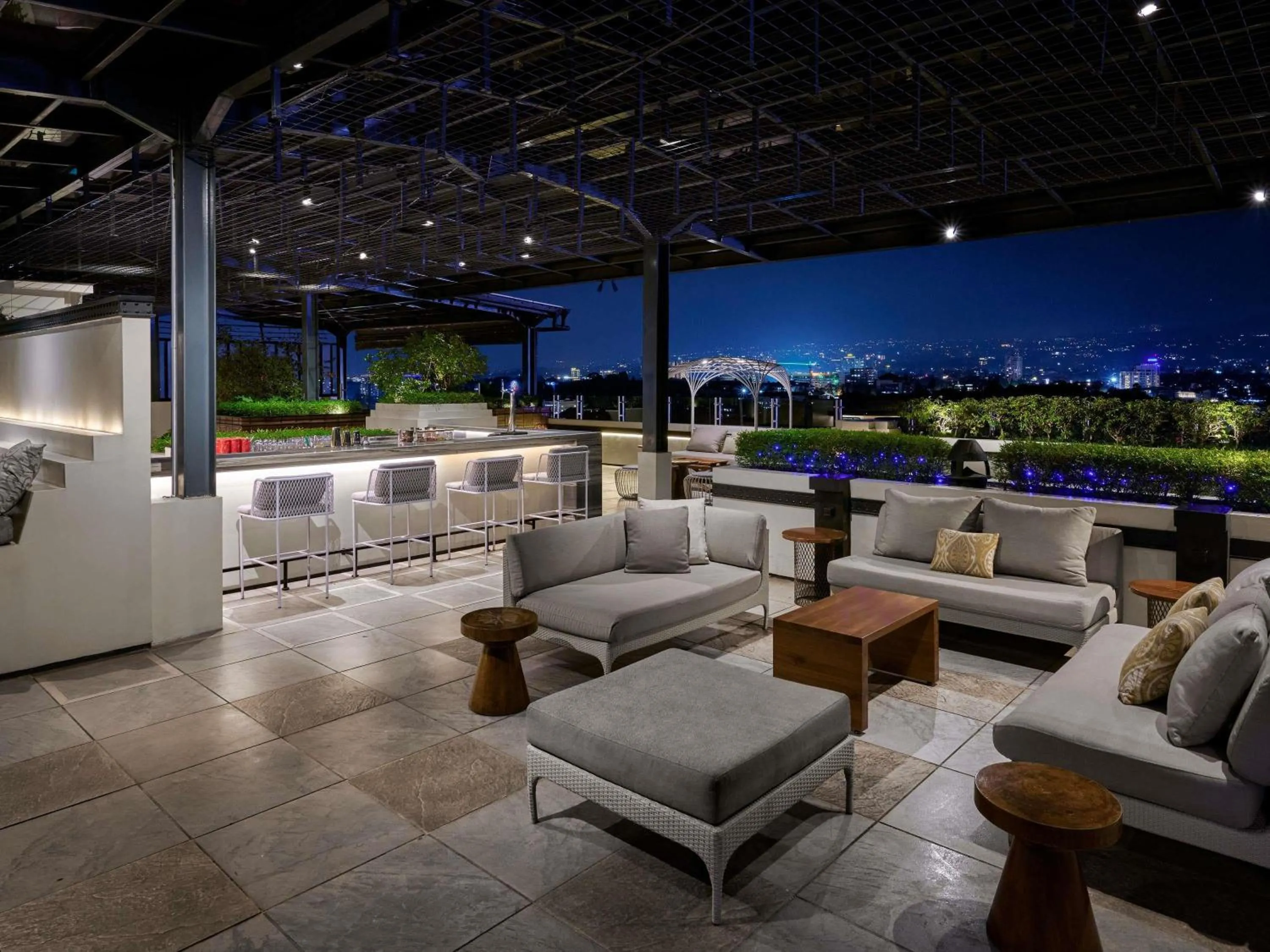Lounge or bar in Pullman Bandung Grand Central