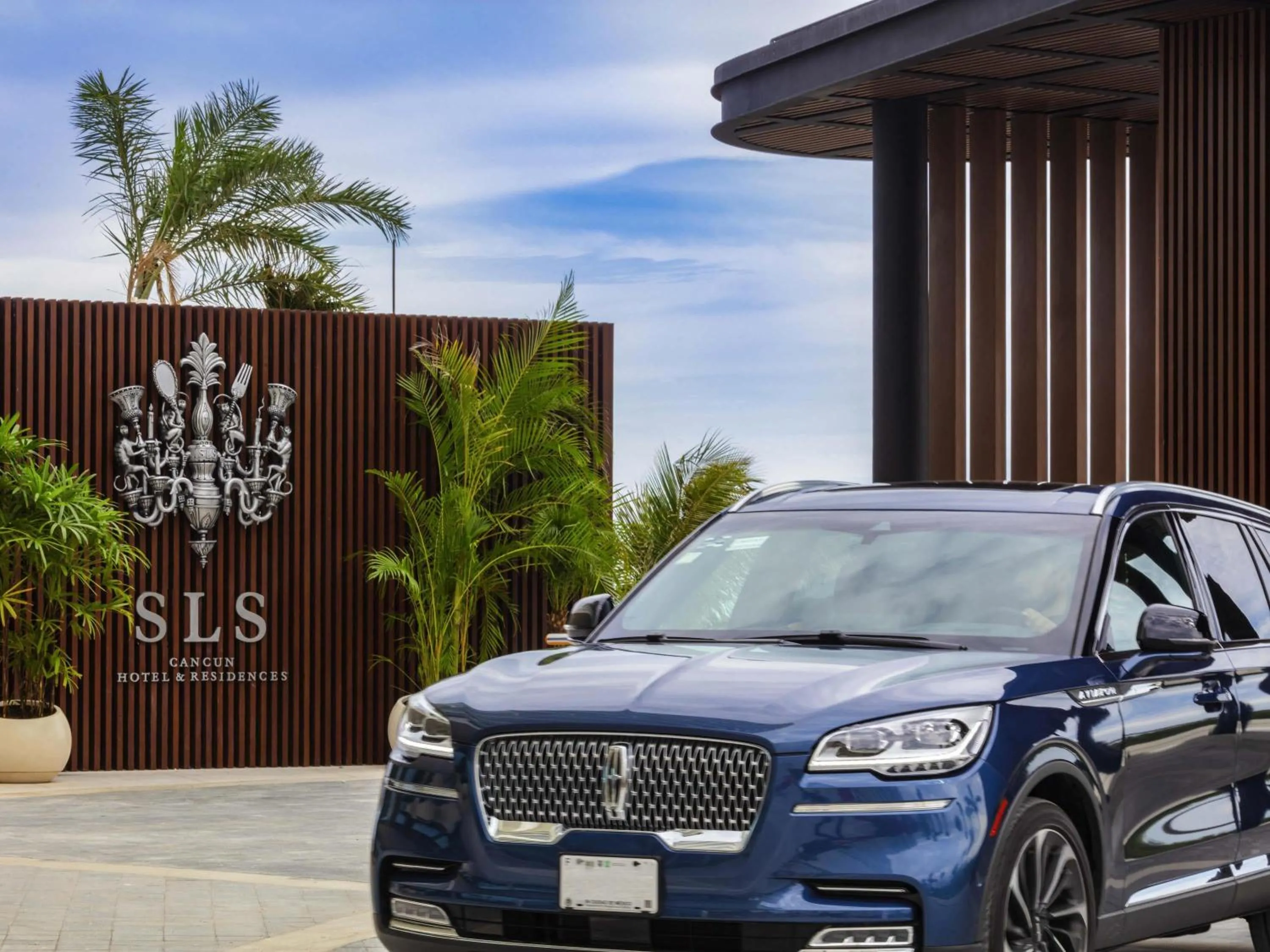 Property building in SLS Cancun