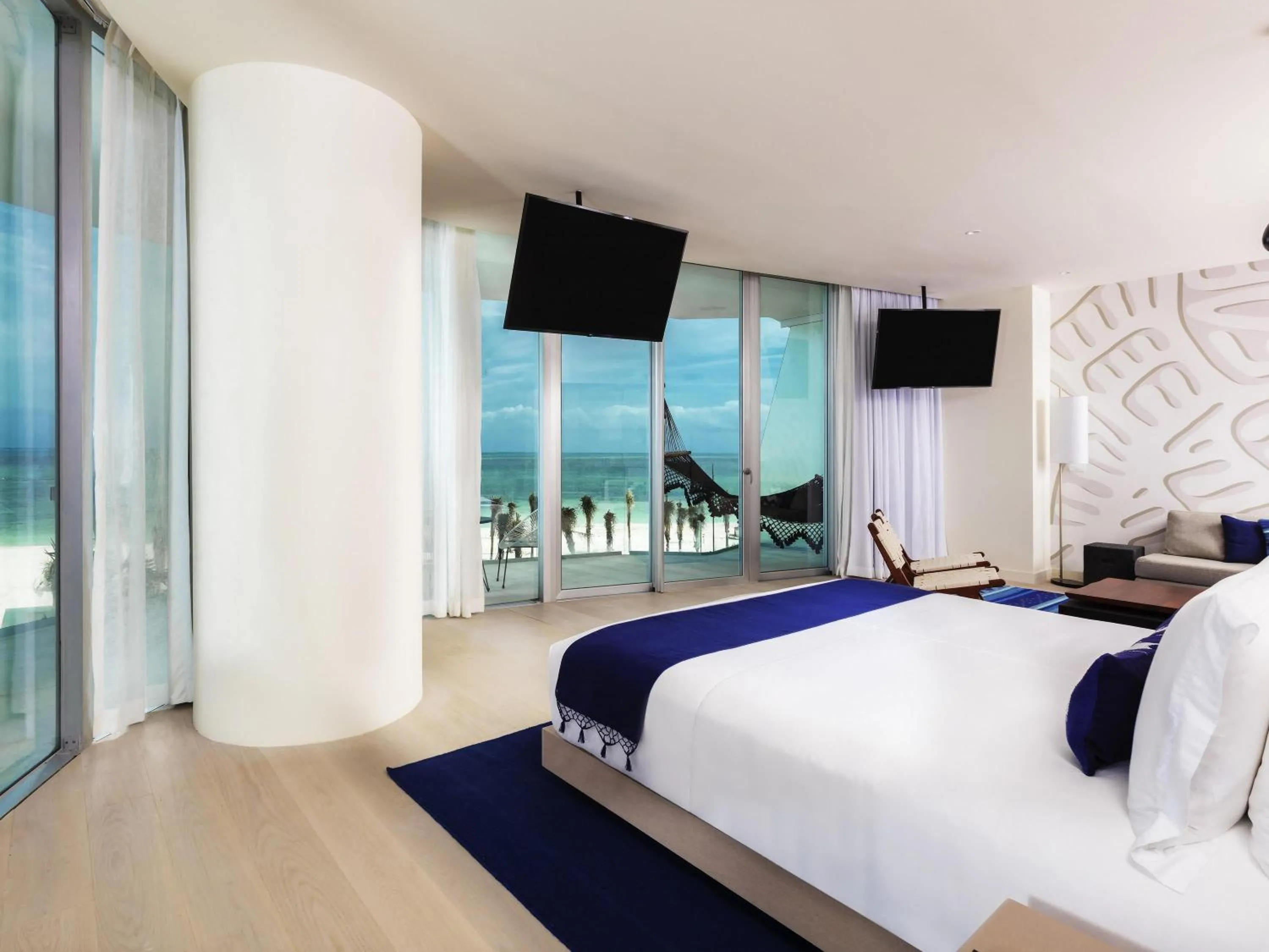 Bedroom, Bed in SLS Cancun