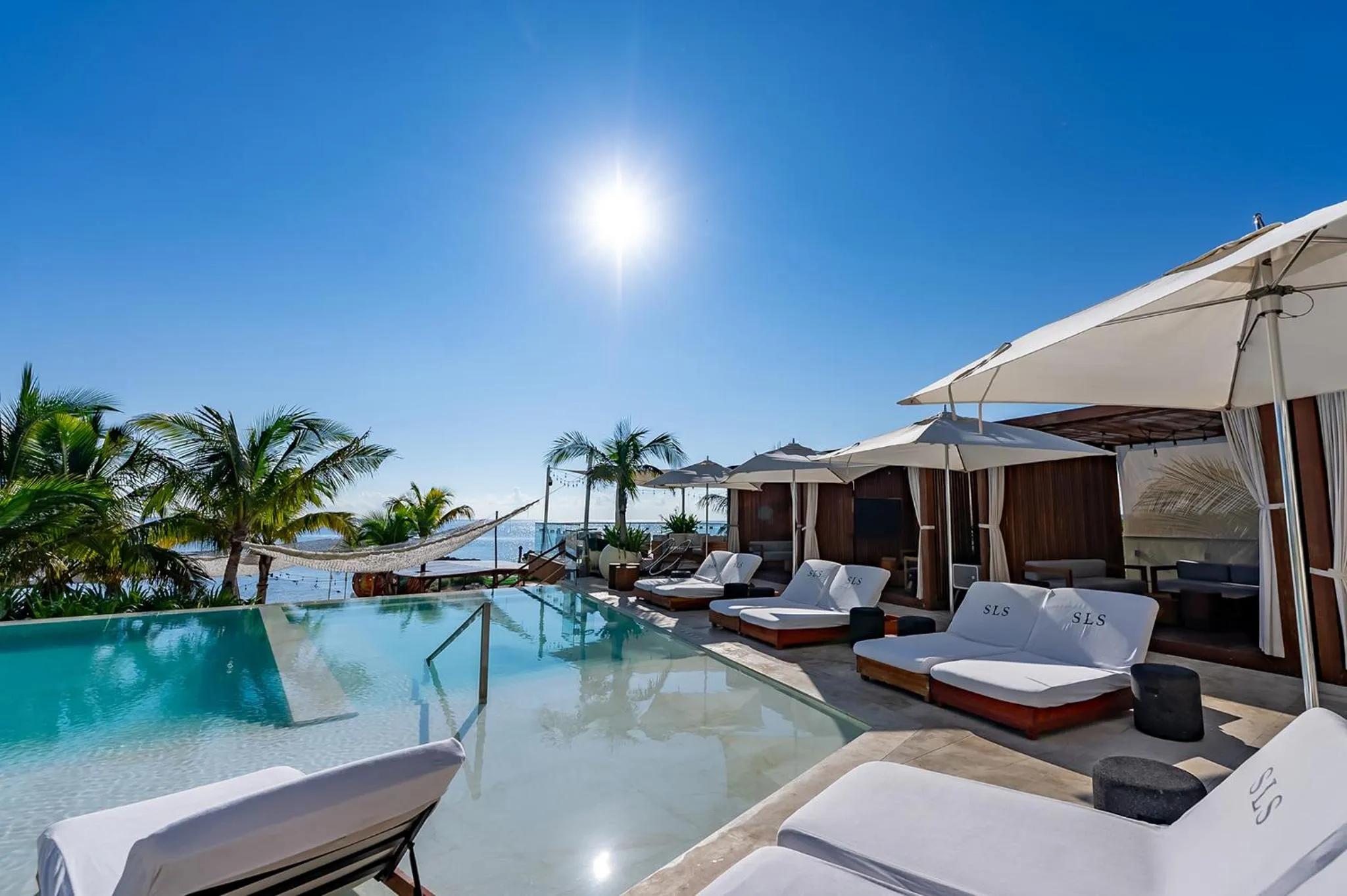 Swimming pool in SLS Cancun