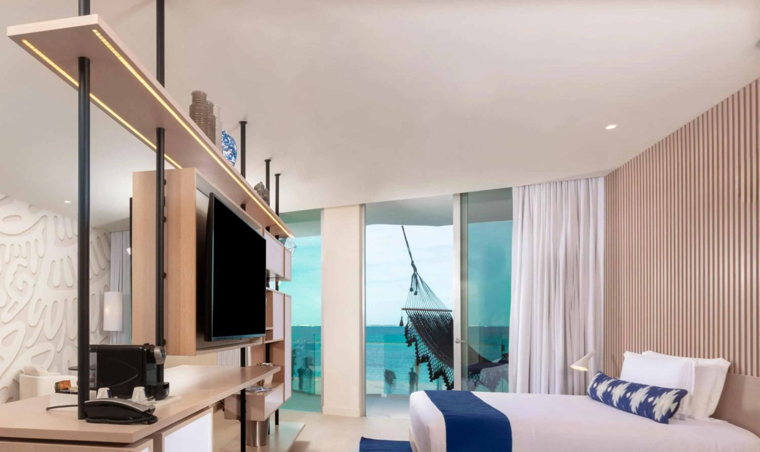 Photo of the whole room, Bed in SLS Cancun
