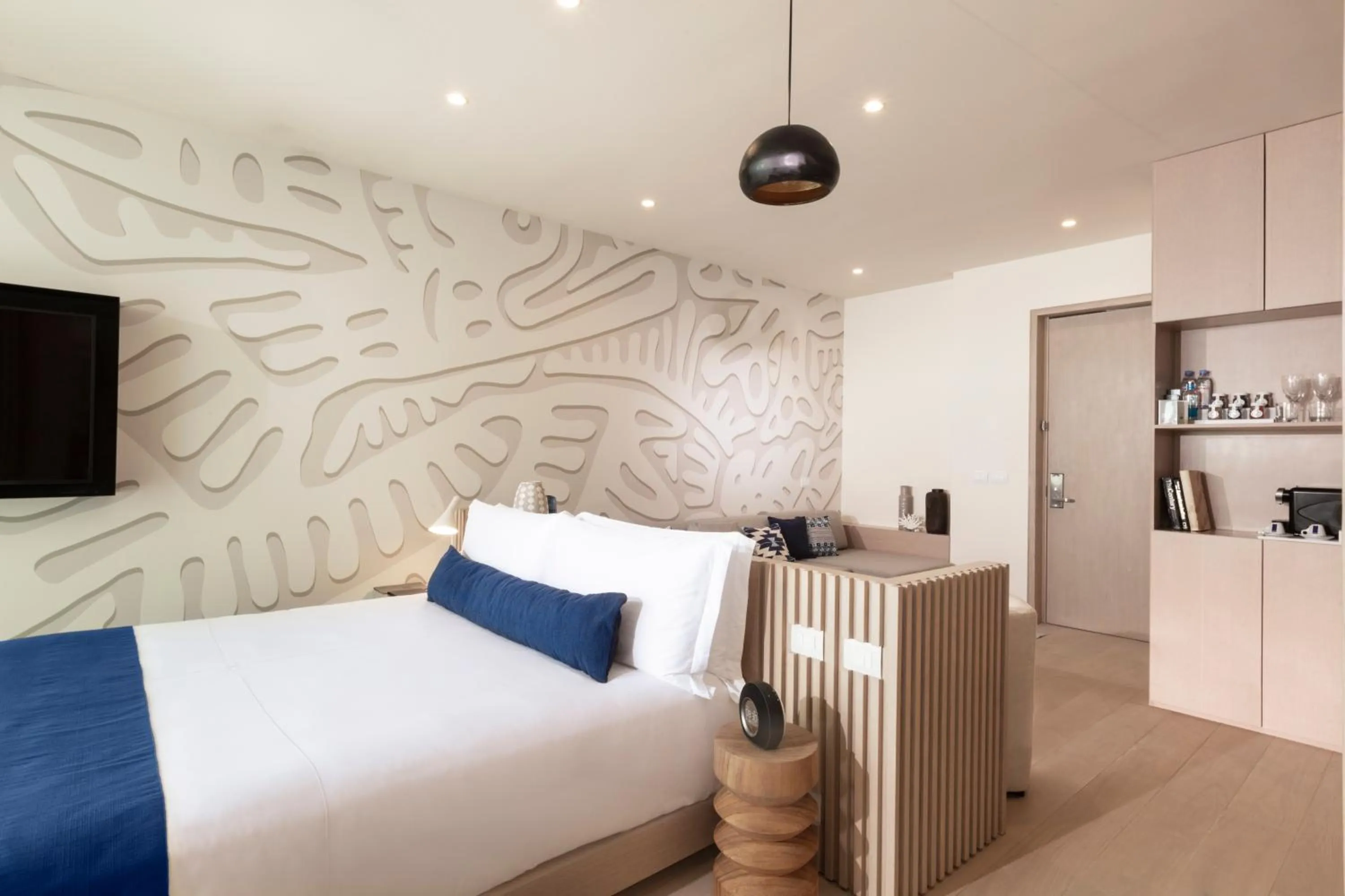 Photo of the whole room, Bed in SLS Cancun