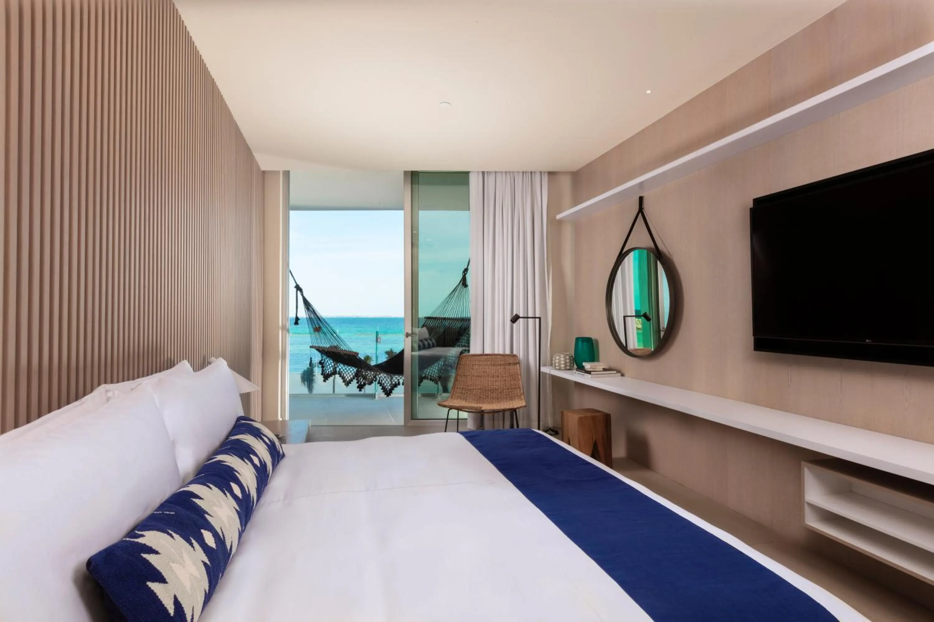 Bedroom, Bed in SLS Cancun