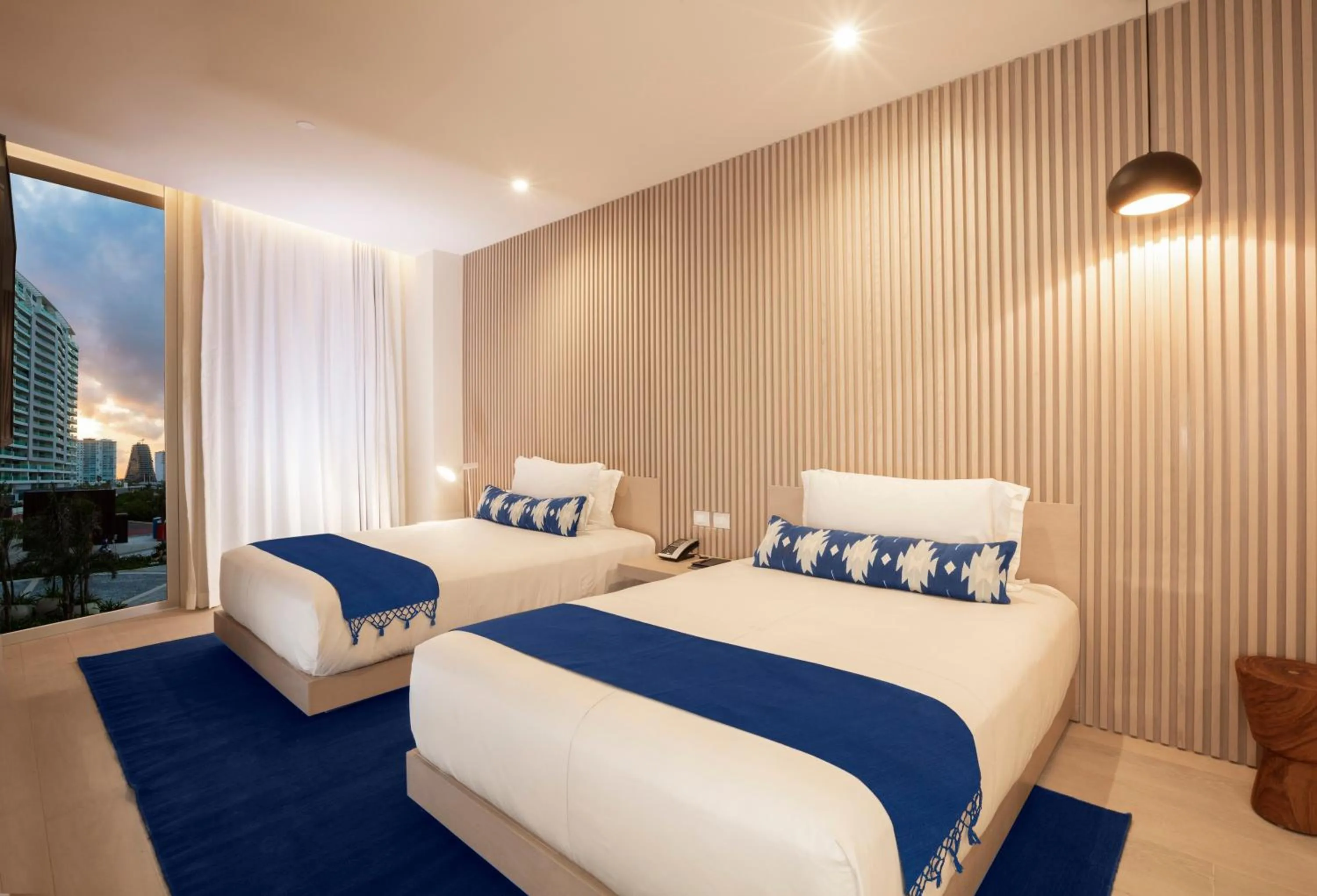 City view, Bed in SLS Cancun