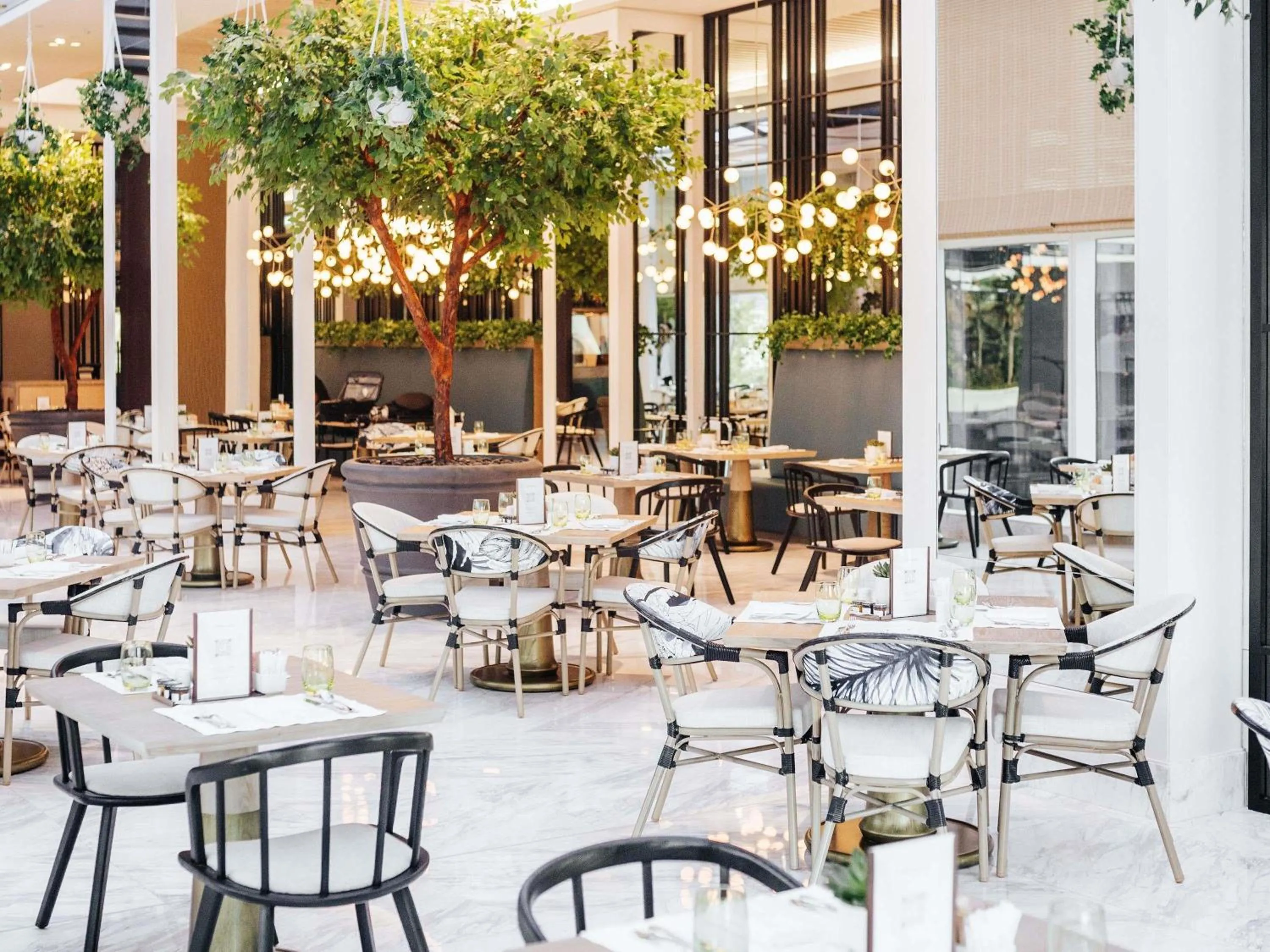 Breakfast in Sofitel Dubai The Obelisk