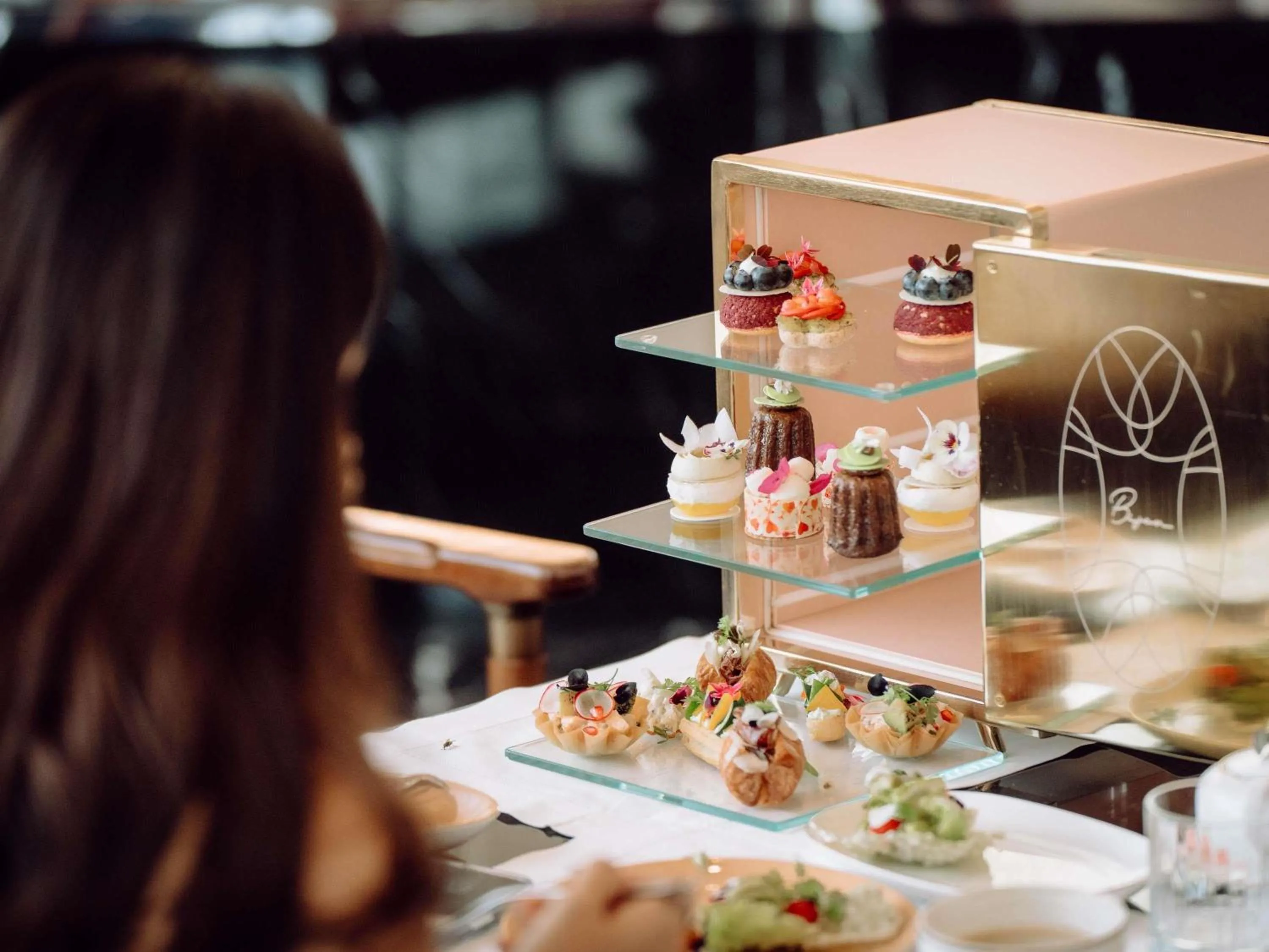 Restaurant/places to eat in Sofitel Dubai The Obelisk