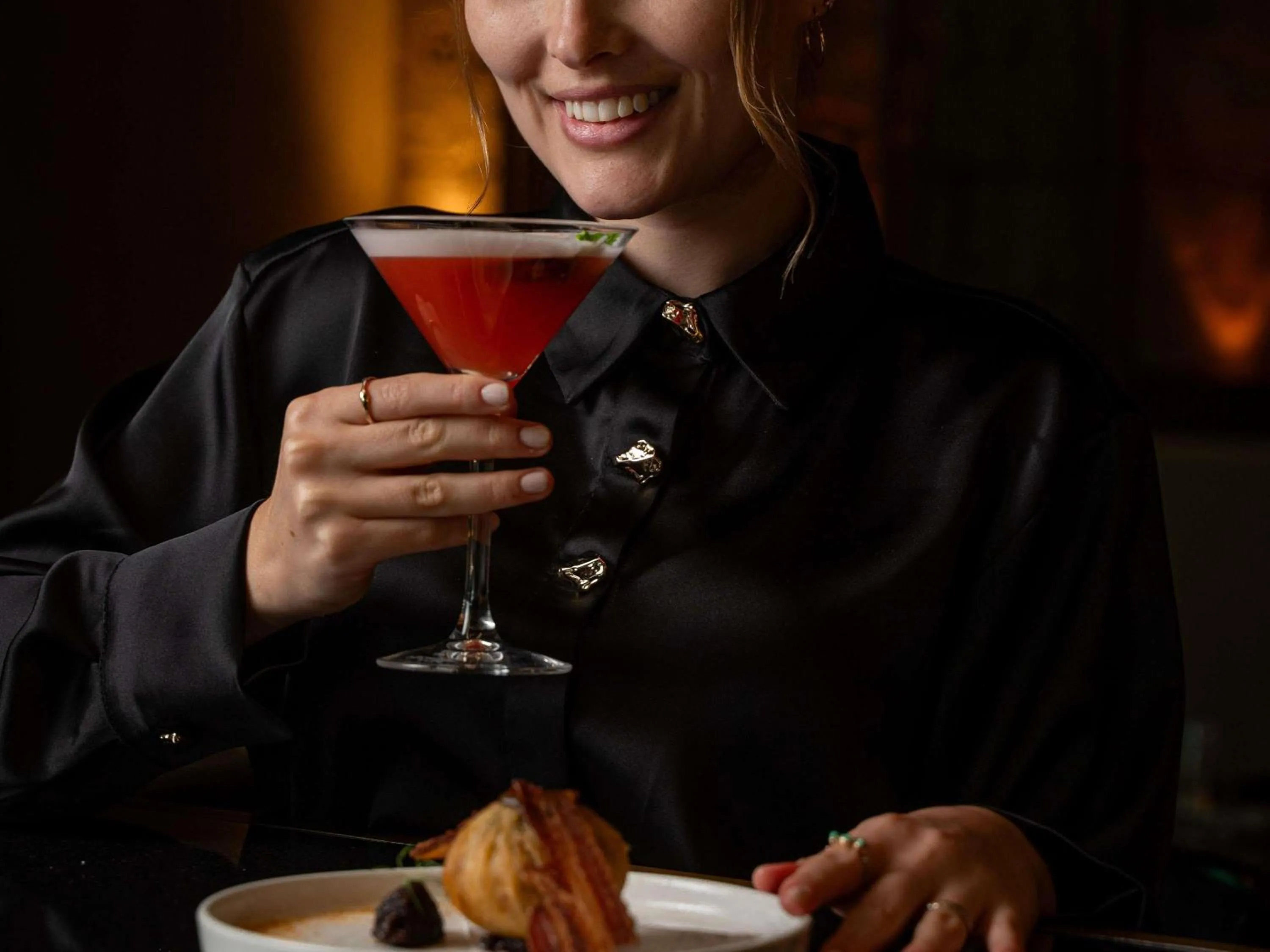 Lounge or bar in Sofitel Dubai The Obelisk