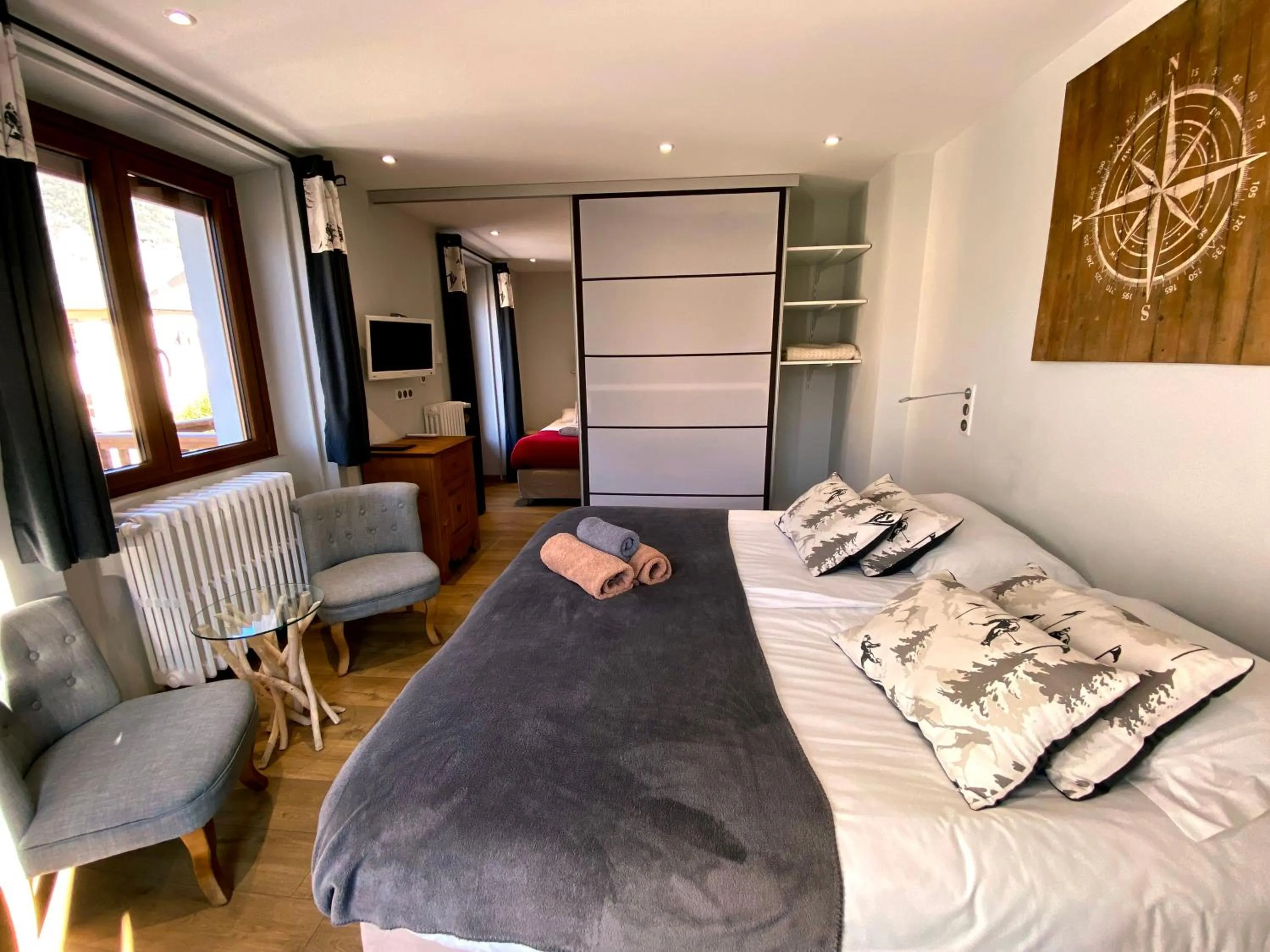 Balcony/Terrace, Bed in Hotel la Turra