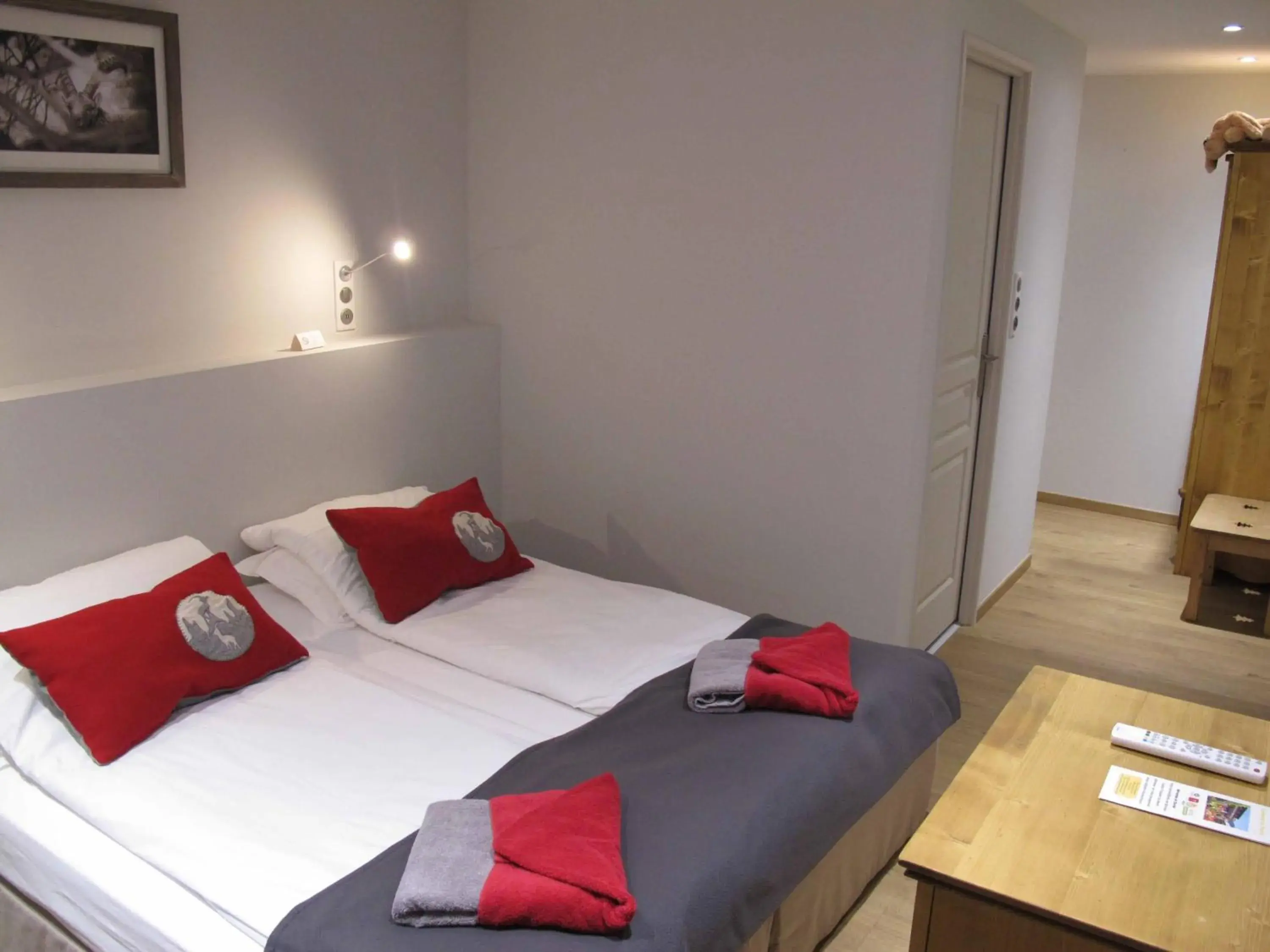 Double Room in Hotel la Turra Double Room in Hotel la Turra