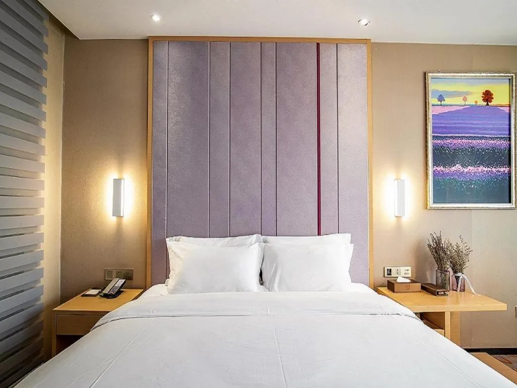 Bed in Lavande Hotel Leshan High-speed Railway Station Wanda Plaza