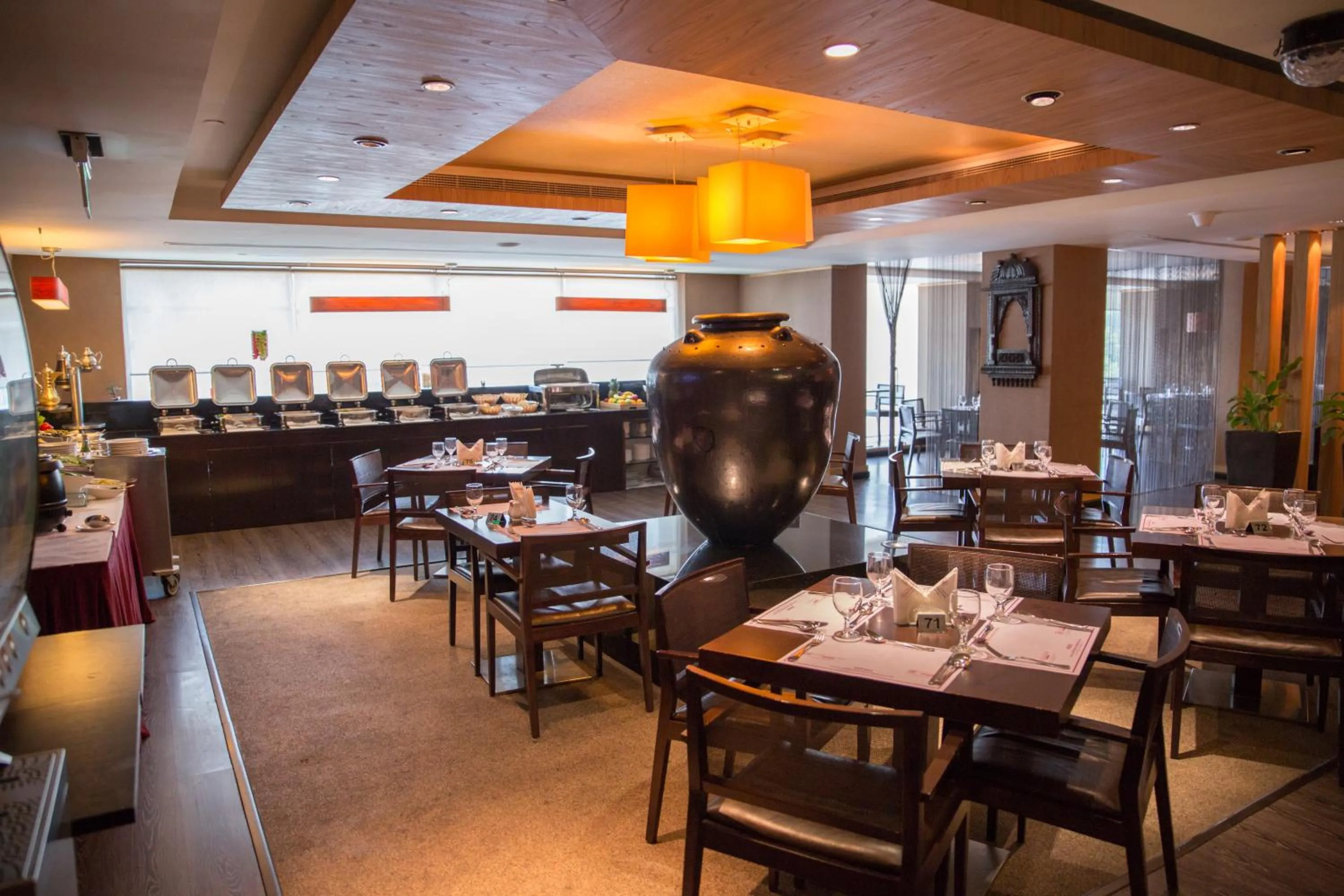 Restaurant/places to eat in Saffron Boutique Hotel