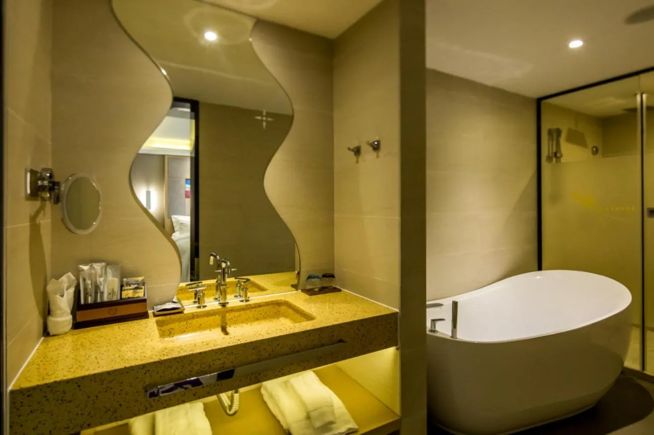 Lavande Hotel Shenzhen Baoan Haiya Binfencheng